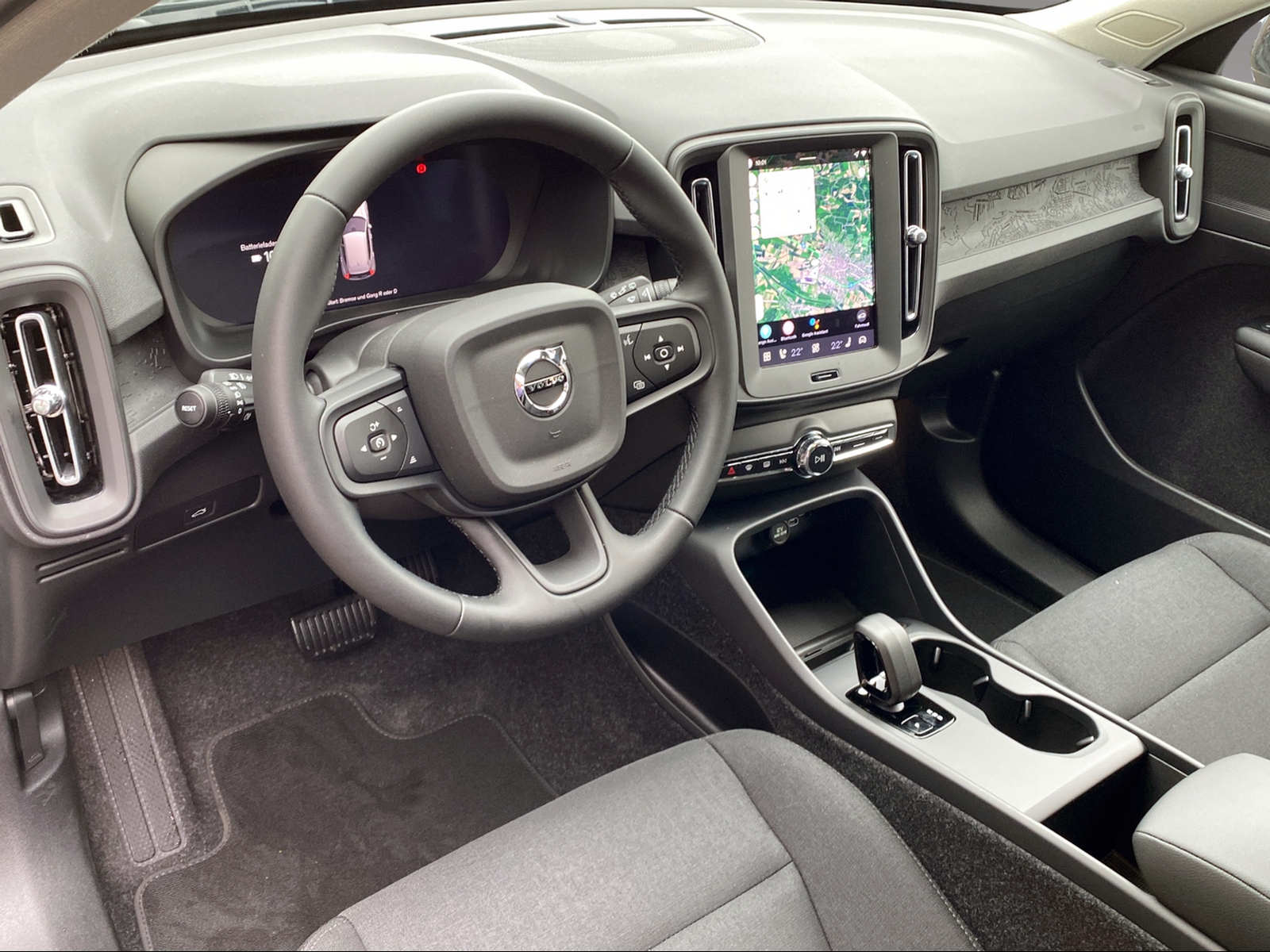 VOLVO EX40 Essential-image-9
