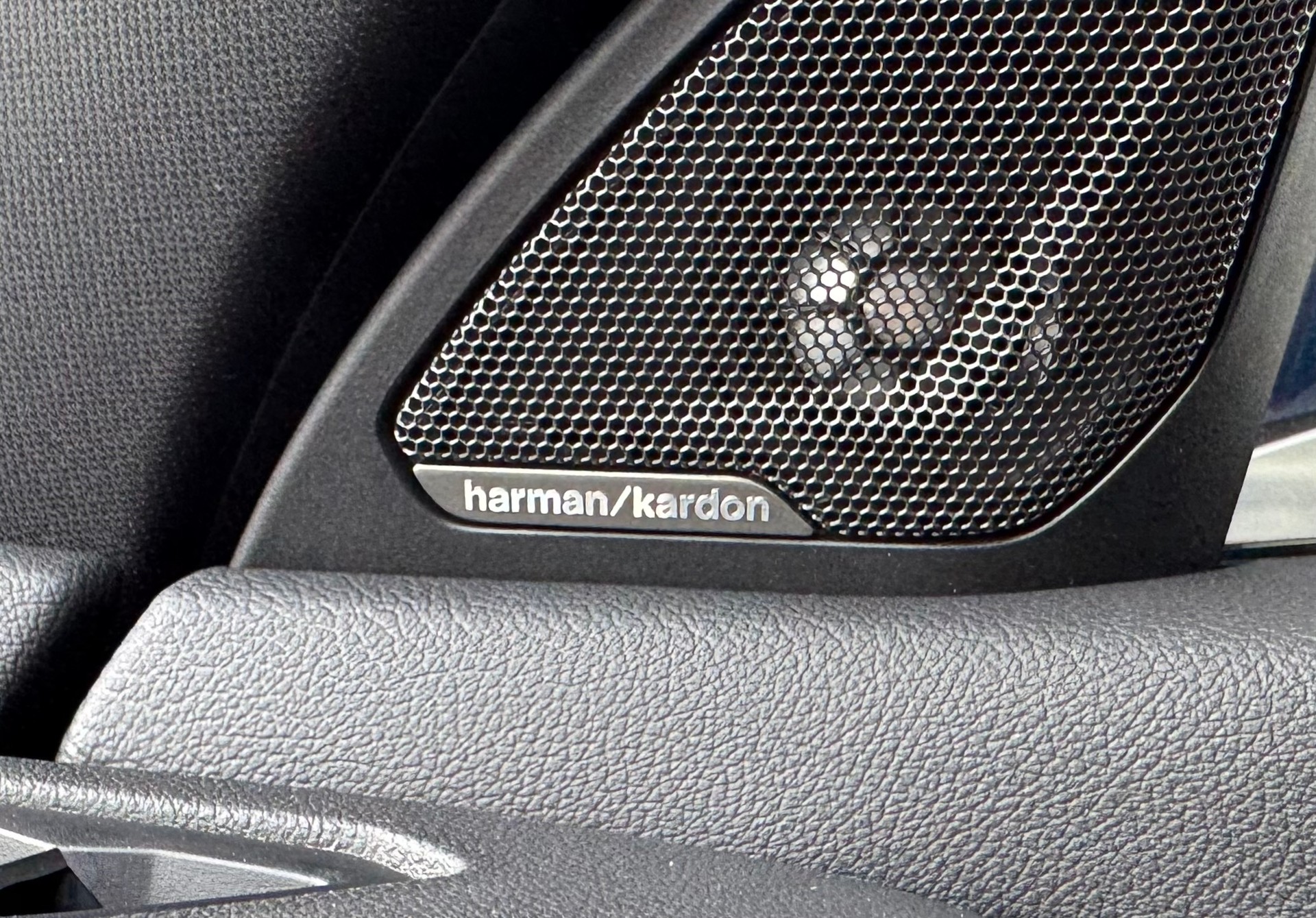 BMW M135i xDrive Steptronic-image-20
