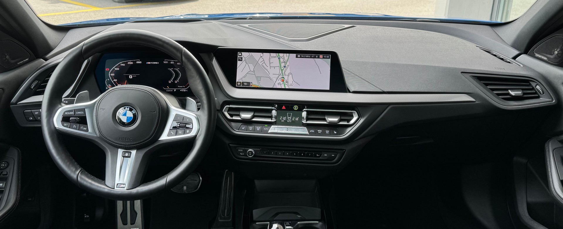 BMW M135i xDrive Steptronic-image-13