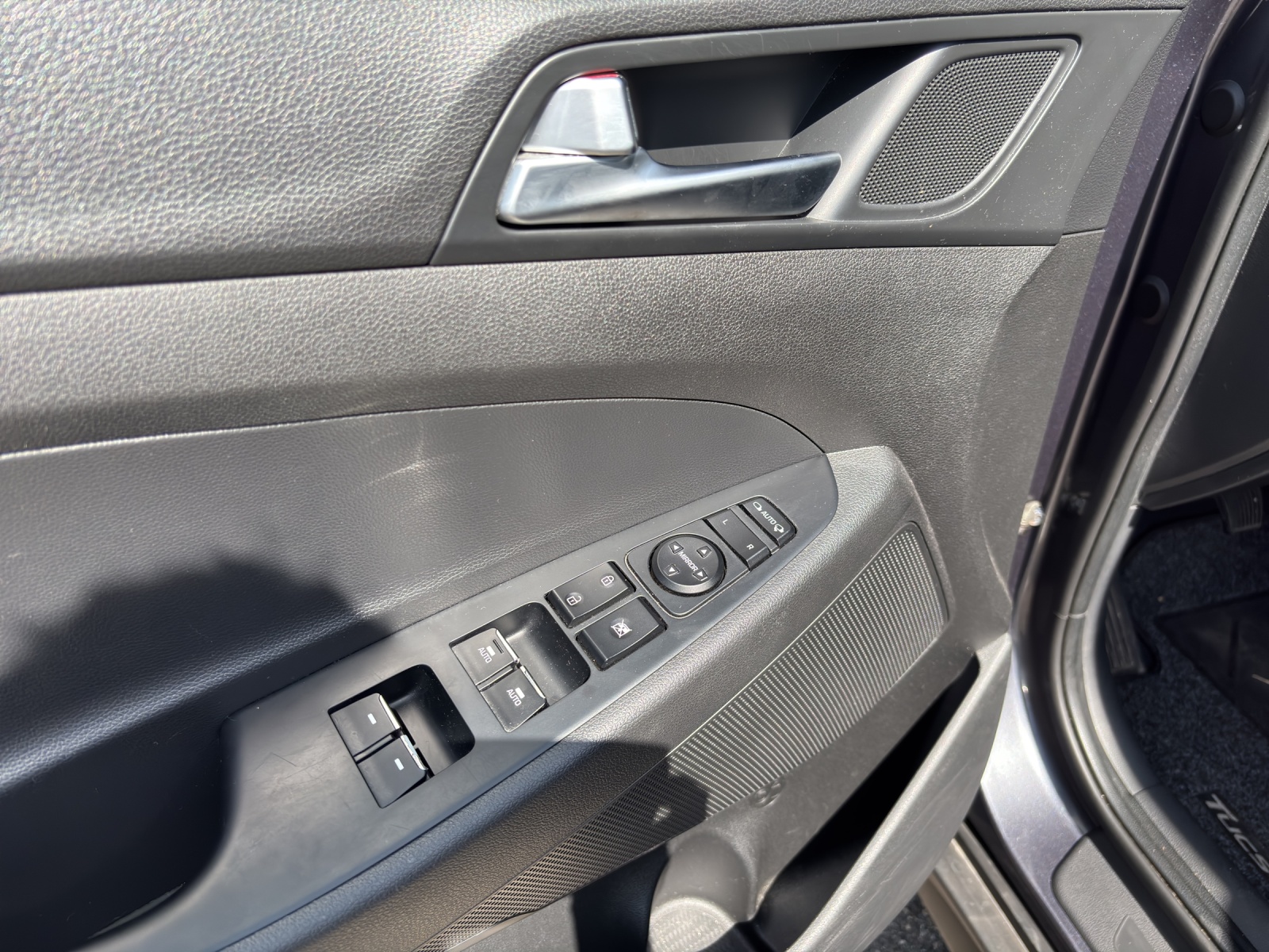 HYUNDAI Tucson 1.6 T-GDi Amplia 2WD-image-8