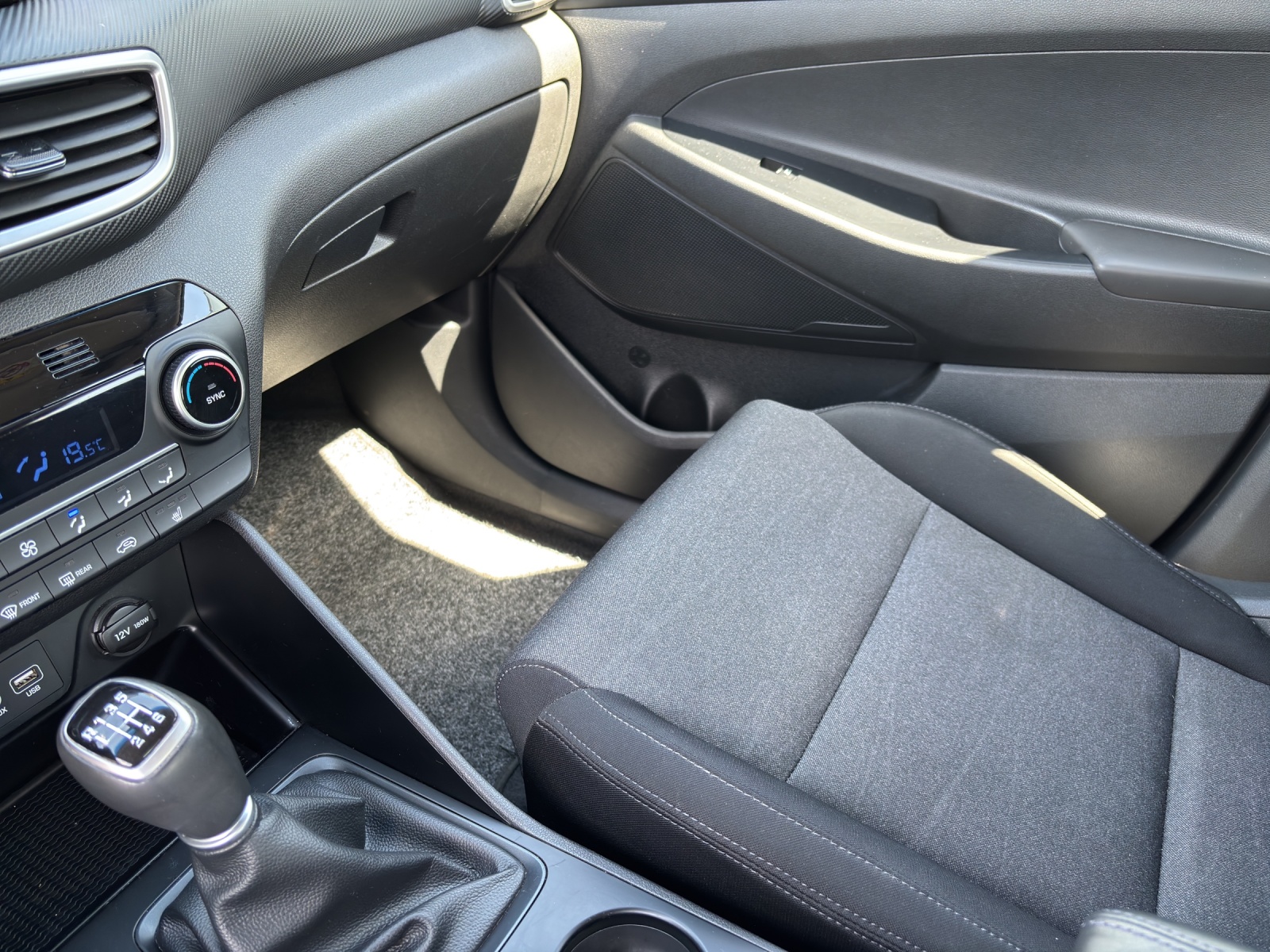 HYUNDAI Tucson 1.6 T-GDi Amplia 2WD-image-11