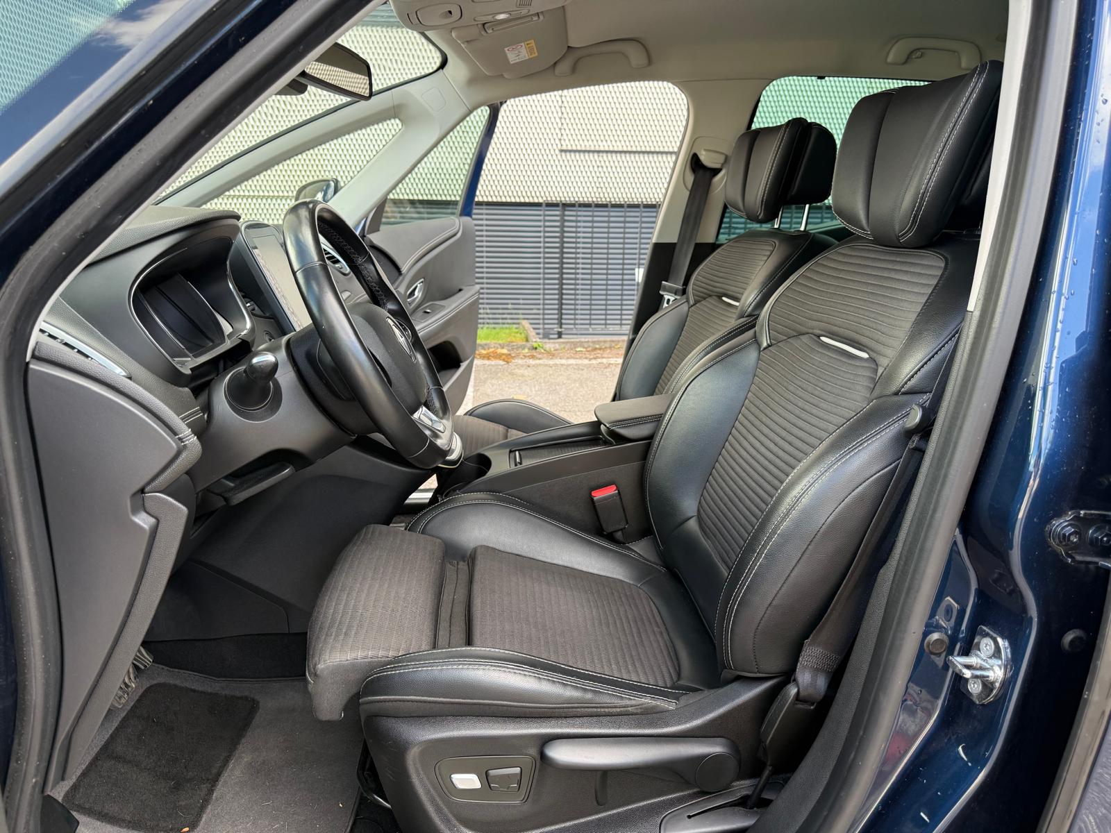 RENAULT Scénic 1.5 dCi Intens EDC-image-12