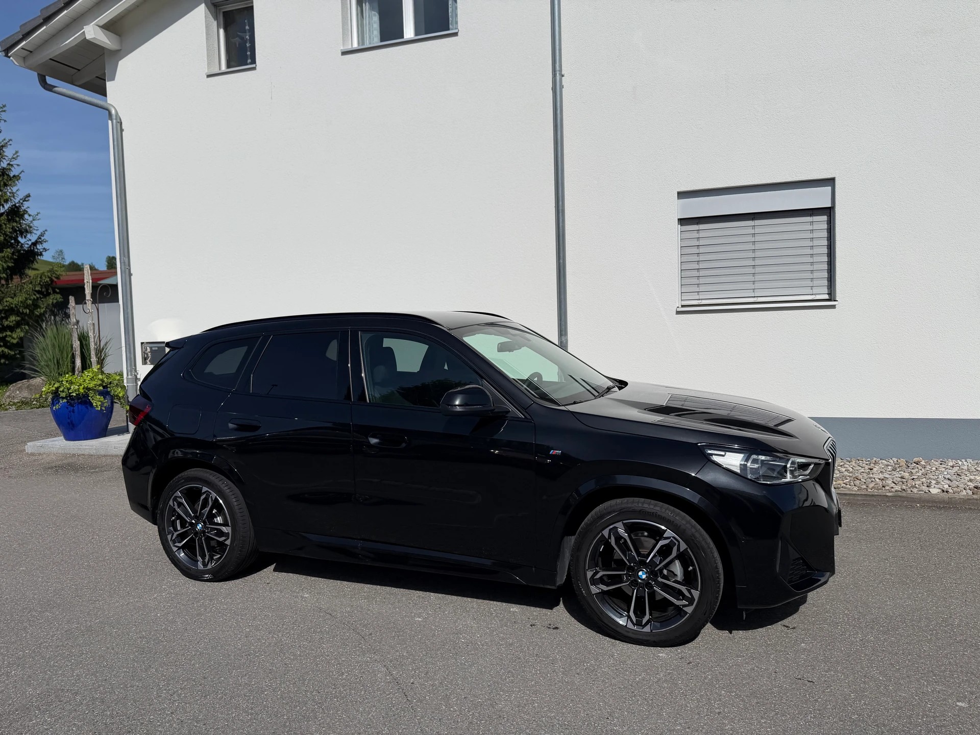 BMW X1 xDrive 20d 48V M Sport-showroom-element-3