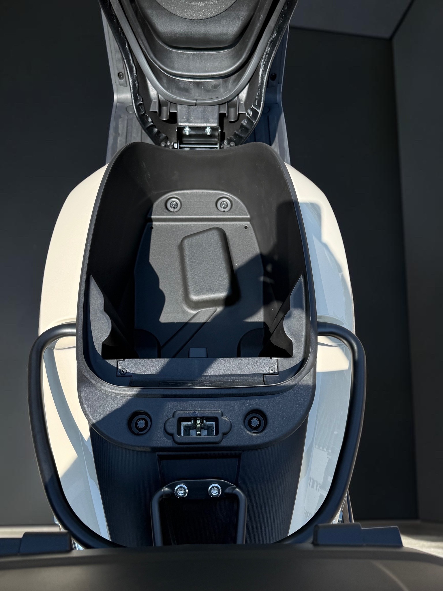 KYMCO Like 125i ABS Topcase & Noodoe-image-4