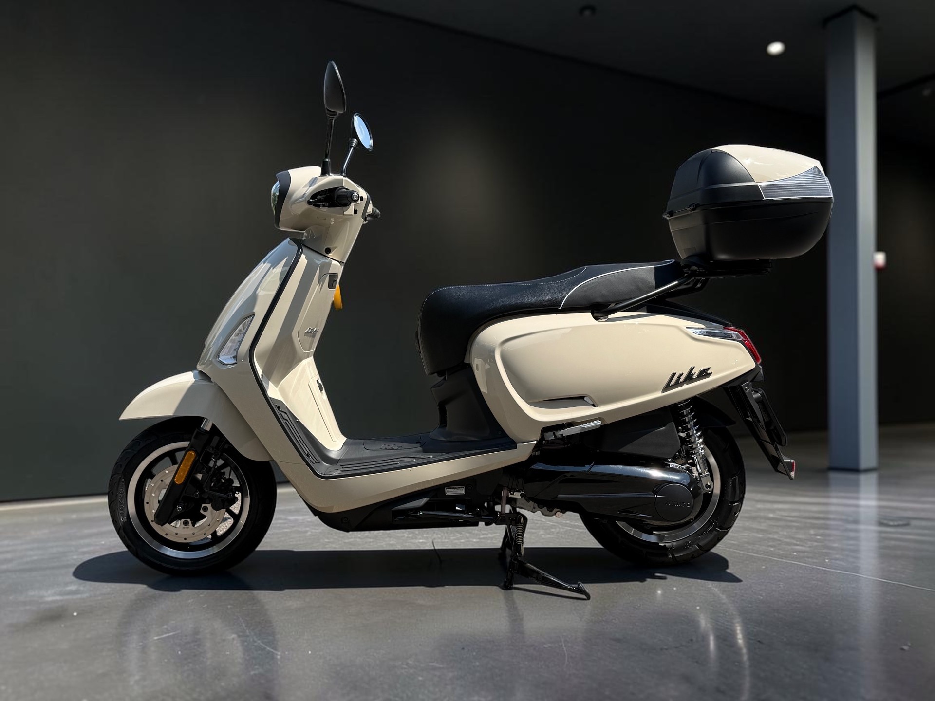 KYMCO Like 125i ABS Topcase & Noodoe-image-11