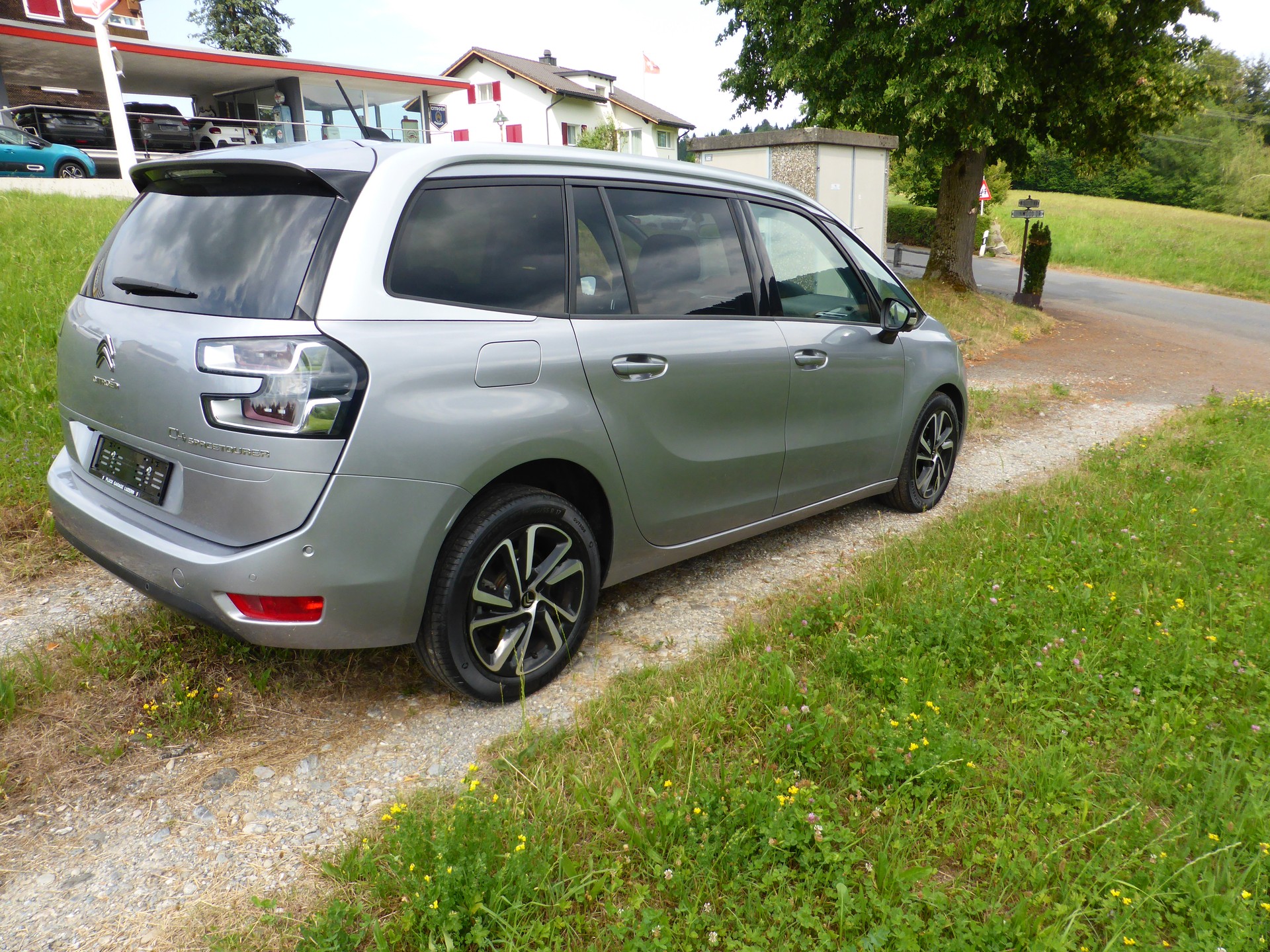 CITROEN Grand C4 Spacetourer 1.5 BlueHDi Shine EAT8 7 Plätze-image-2