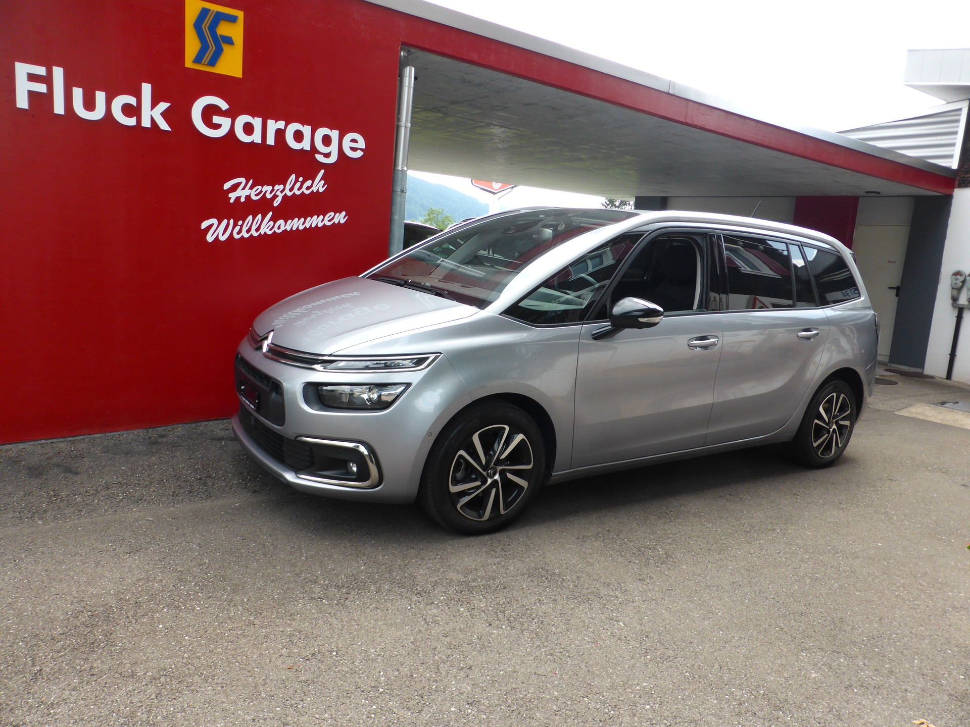 CITROEN Grand C4 Spacetourer 1.5 BlueHDi Shine EAT8 7 Plätze