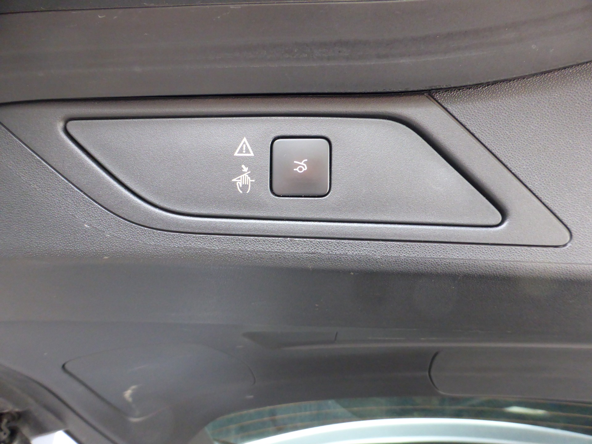 CITROEN Grand C4 Spacetourer 1.5 BlueHDi Shine EAT8 7 Plätze-image-10