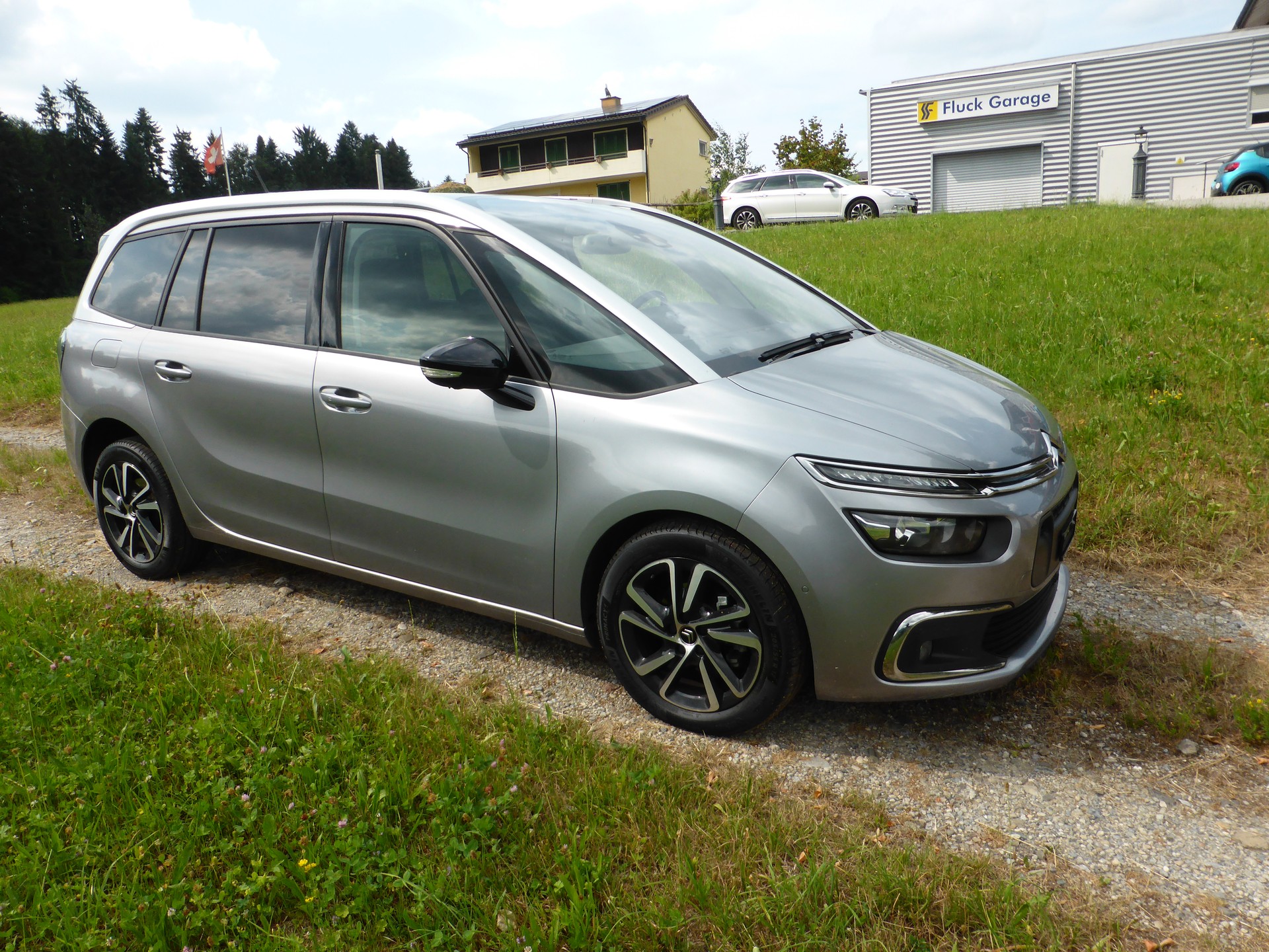 CITROEN Grand C4 Spacetourer 1.5 BlueHDi Shine EAT8 7 Plätze-image-4