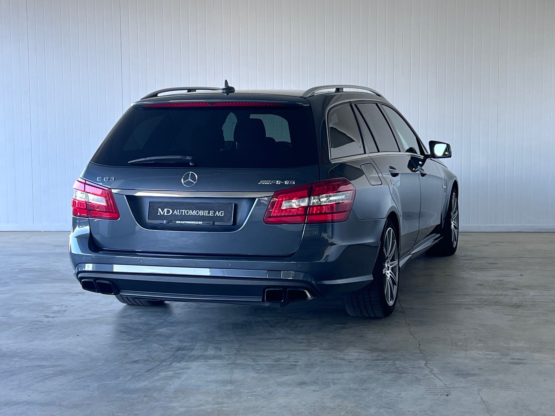 MERCEDES-BENZ E 63 CGI AMG 7G-Tronic-image-5