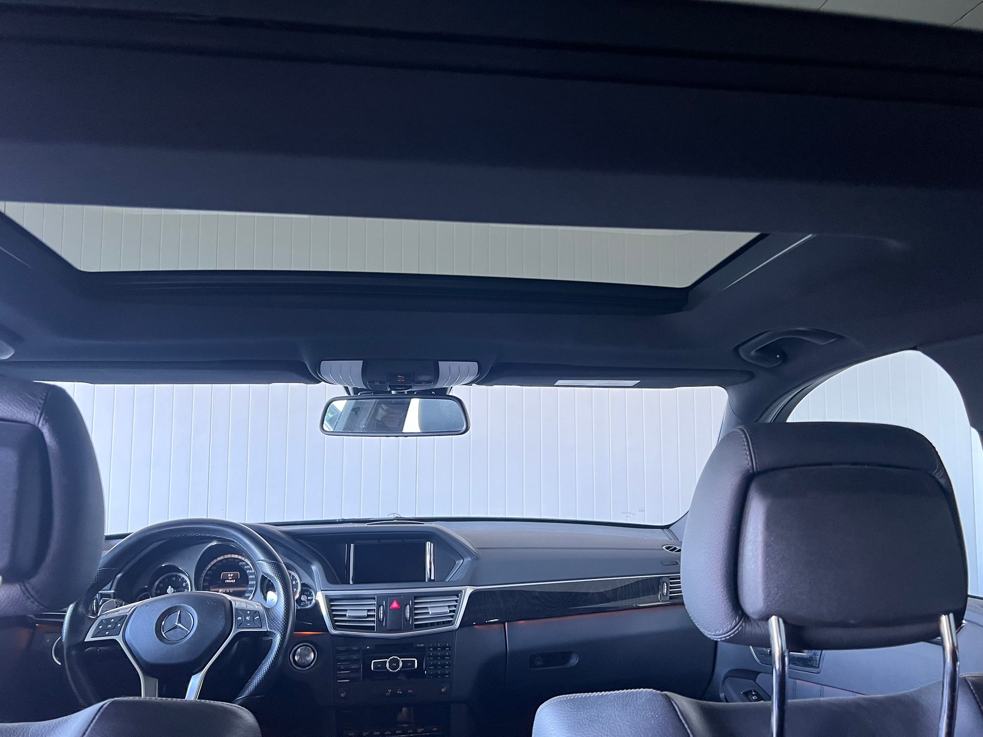 MERCEDES-BENZ E 63 CGI AMG 7G-Tronic-image-15