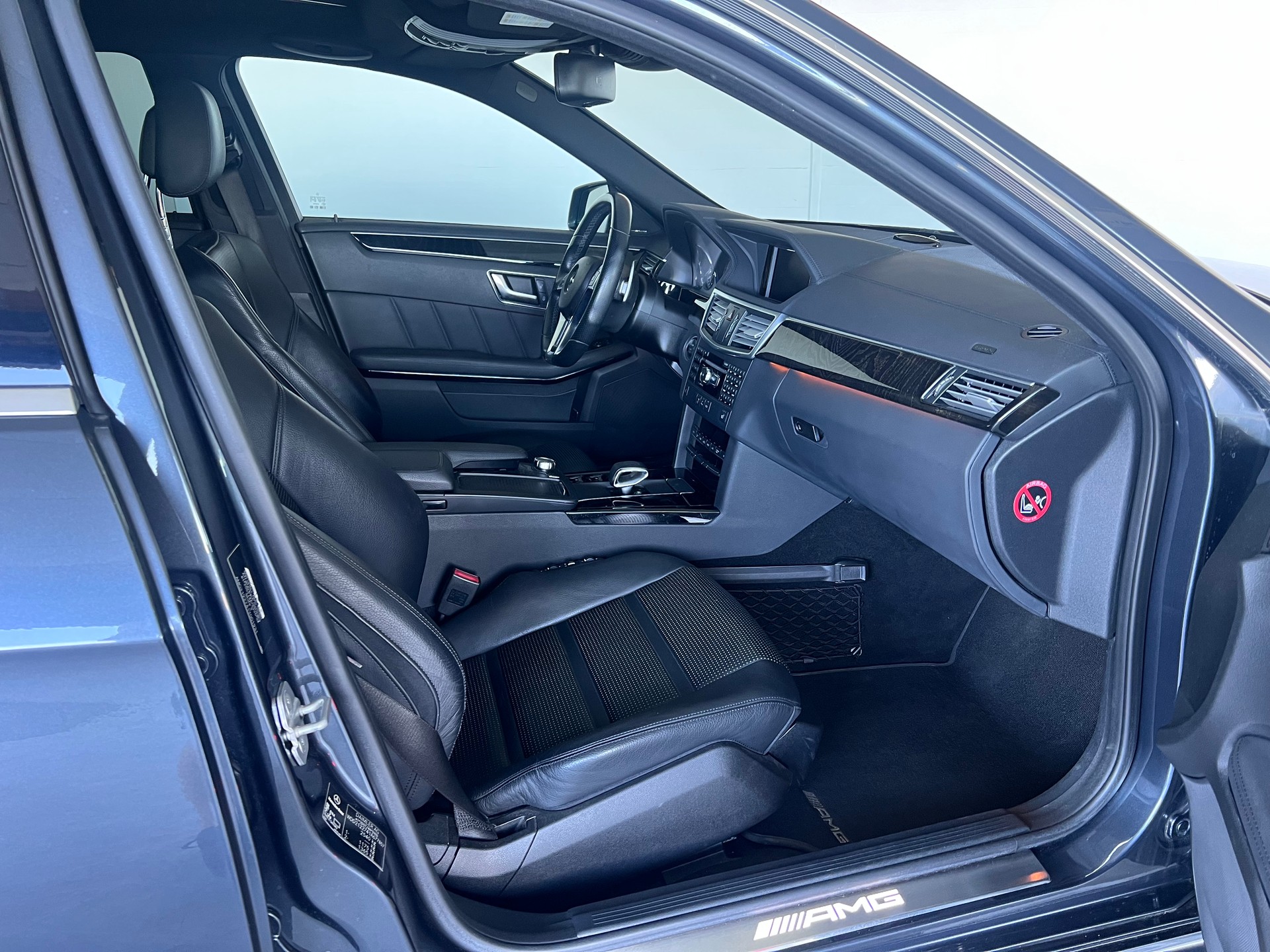 MERCEDES-BENZ E 63 CGI AMG 7G-Tronic-image-13
