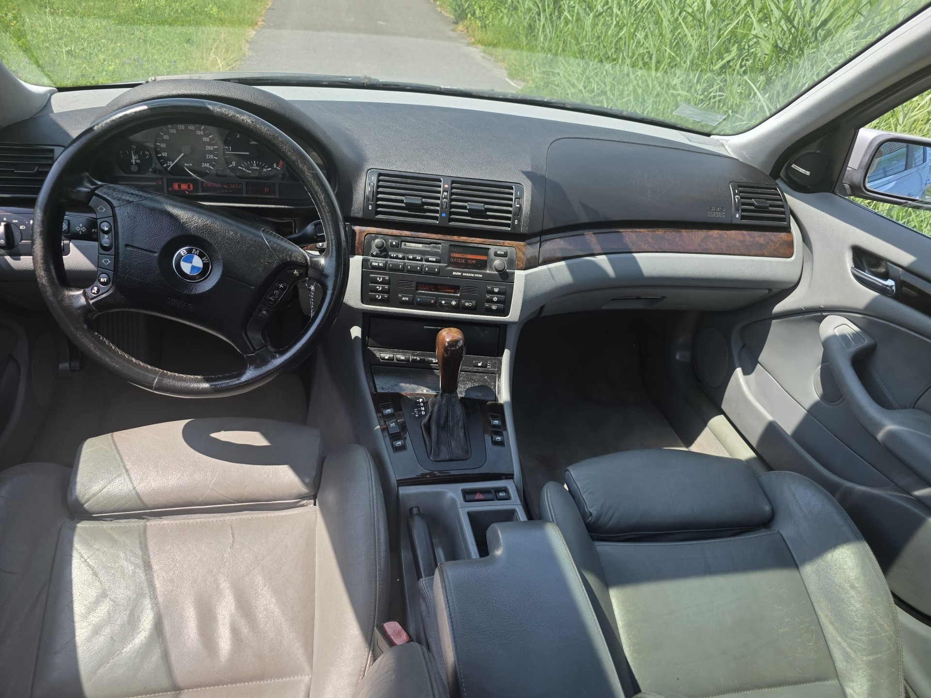 BMW 330xd-image-5