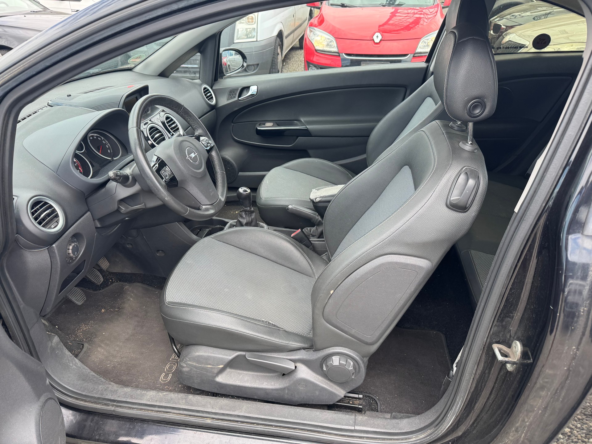 OPEL Corsa 1.2 TP-image-8