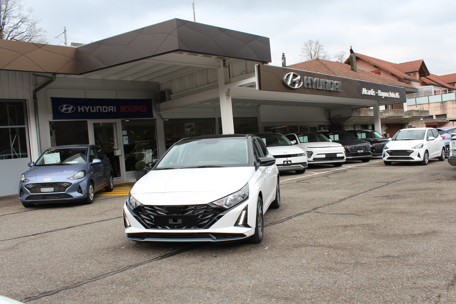 HYUNDAI i20 1.0 T-GDi Amplia DCT 100 PS ( MY25)