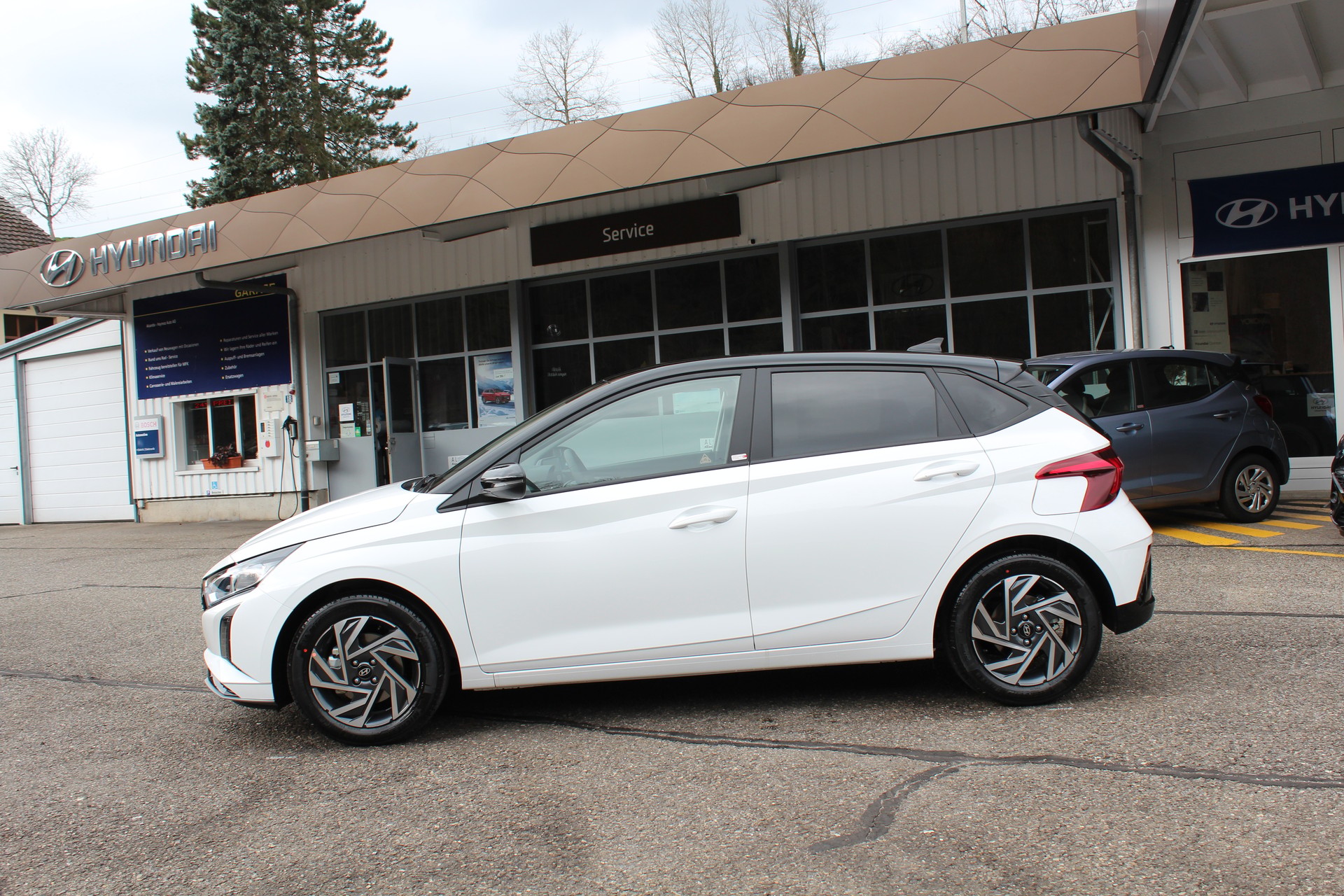 HYUNDAI i20 1.0 T-GDi Amplia DCT 100 PS ( MY25)-showroom-element-1