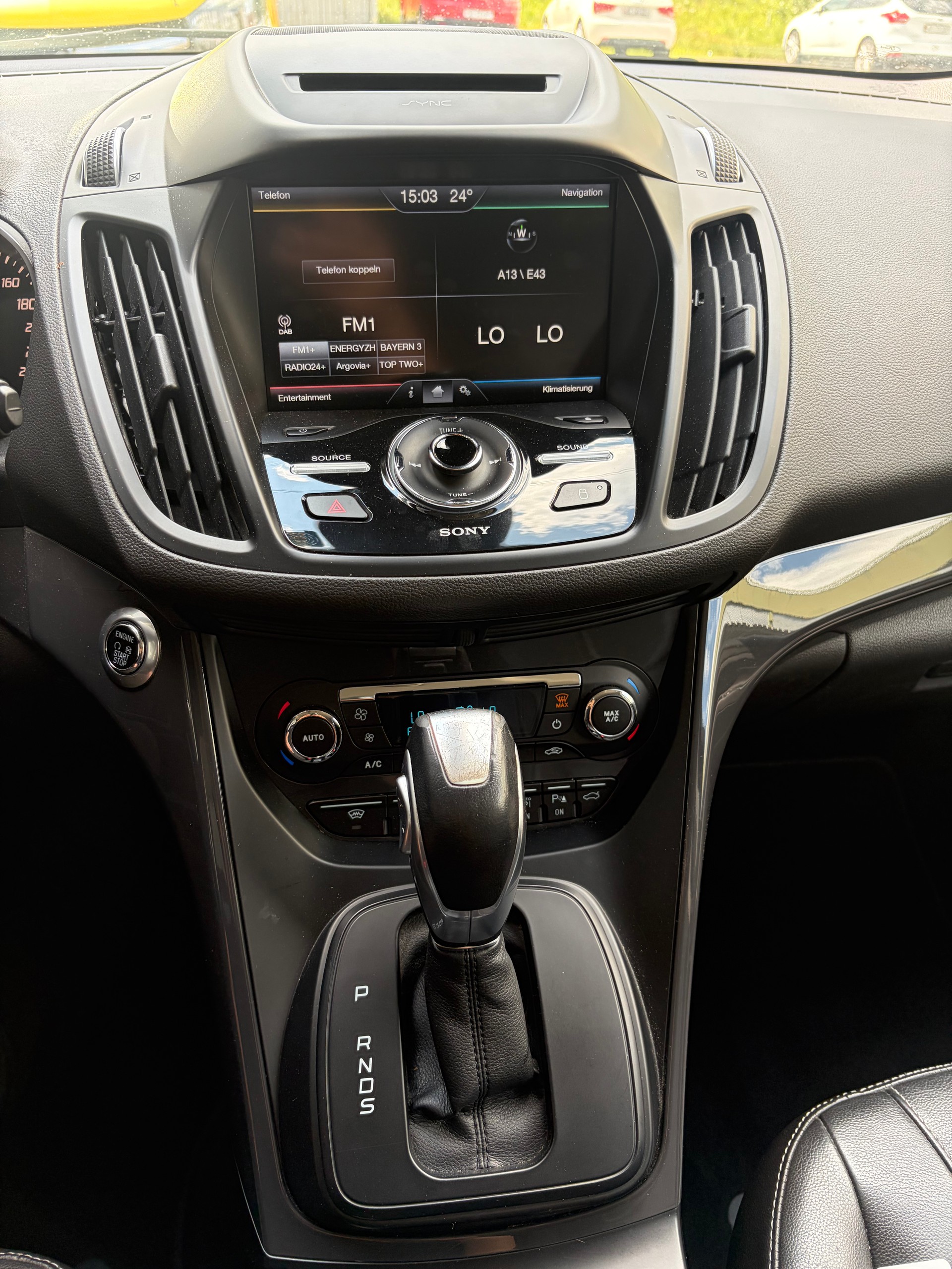 FORD Kuga 2.0 TDCi Titanium 4WD PowerShift-image-4