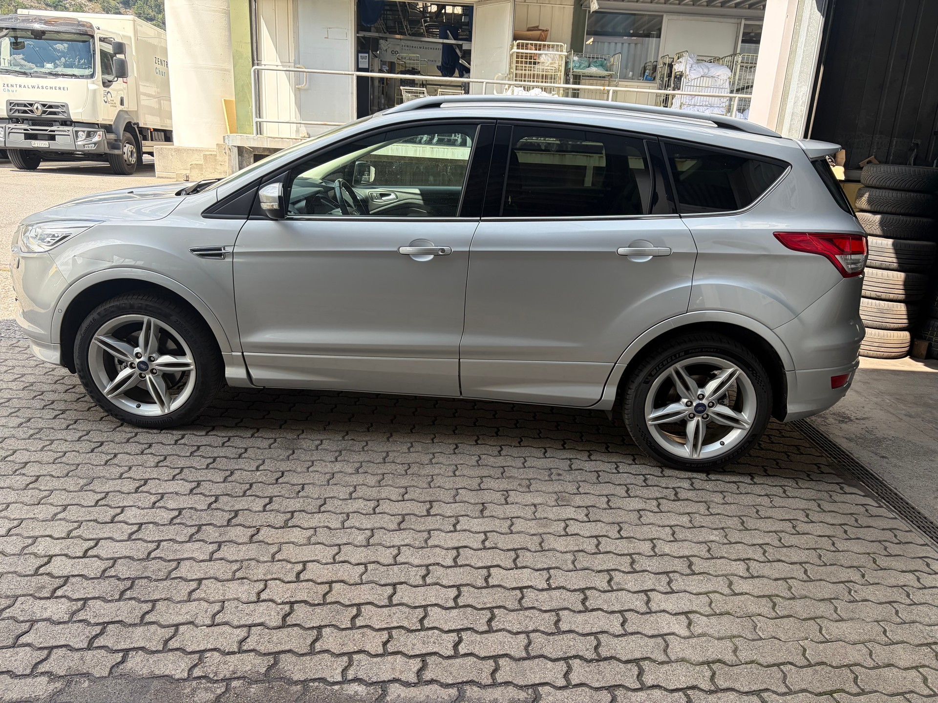 FORD Kuga 2.0 TDCi Titanium 4WD PowerShift-image-9