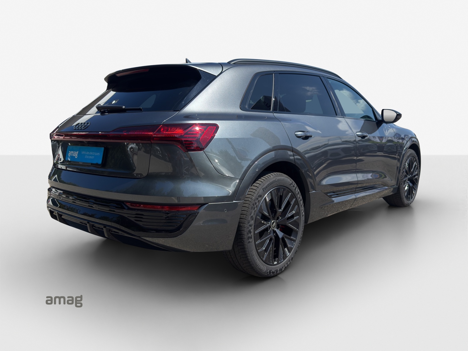 AUDI Q8 50 e-tron Black Edition quattro-image-5