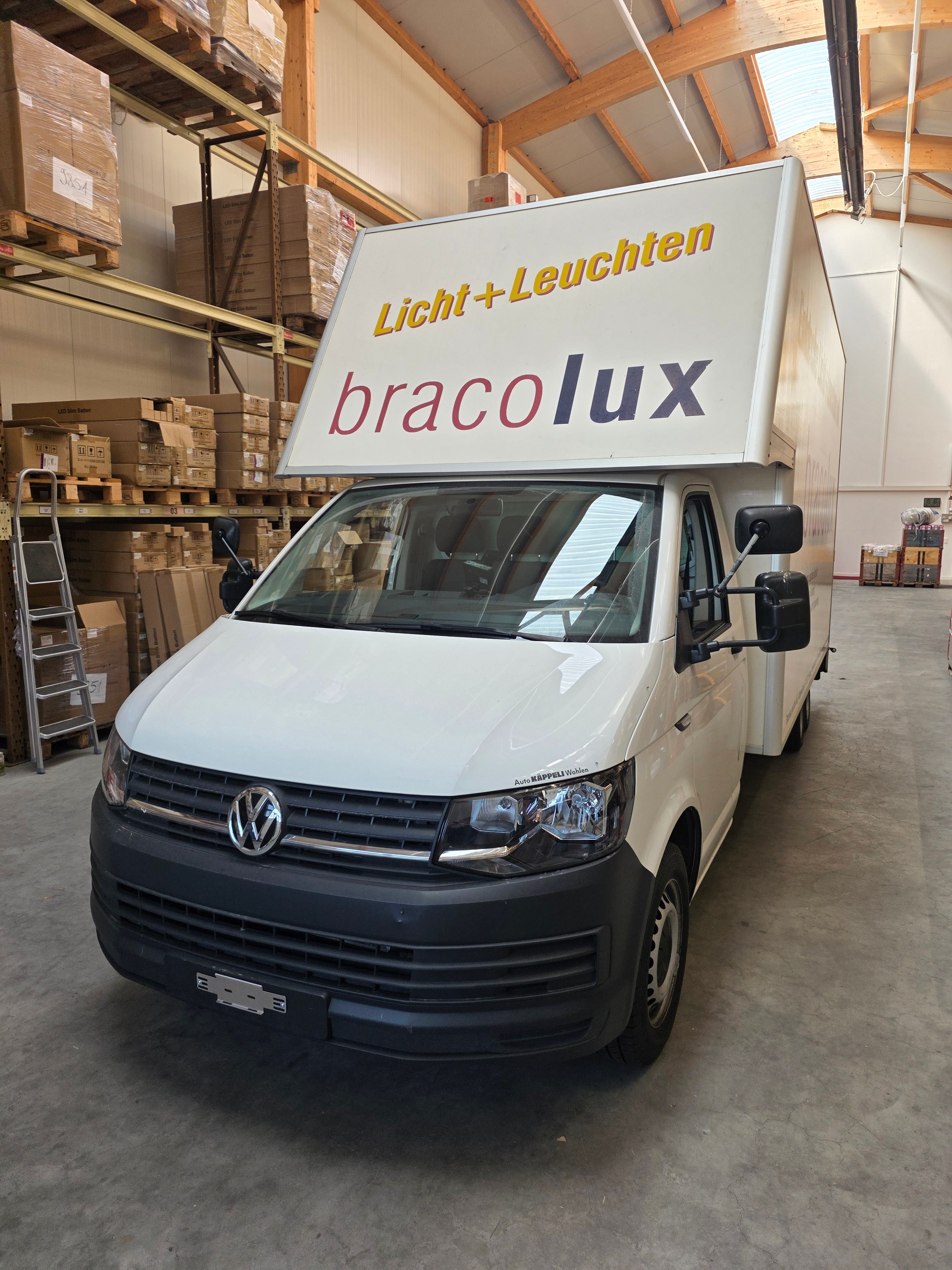 VW T6 TDI 2.0 DSG mit Kastenaufbau und Hebebühne