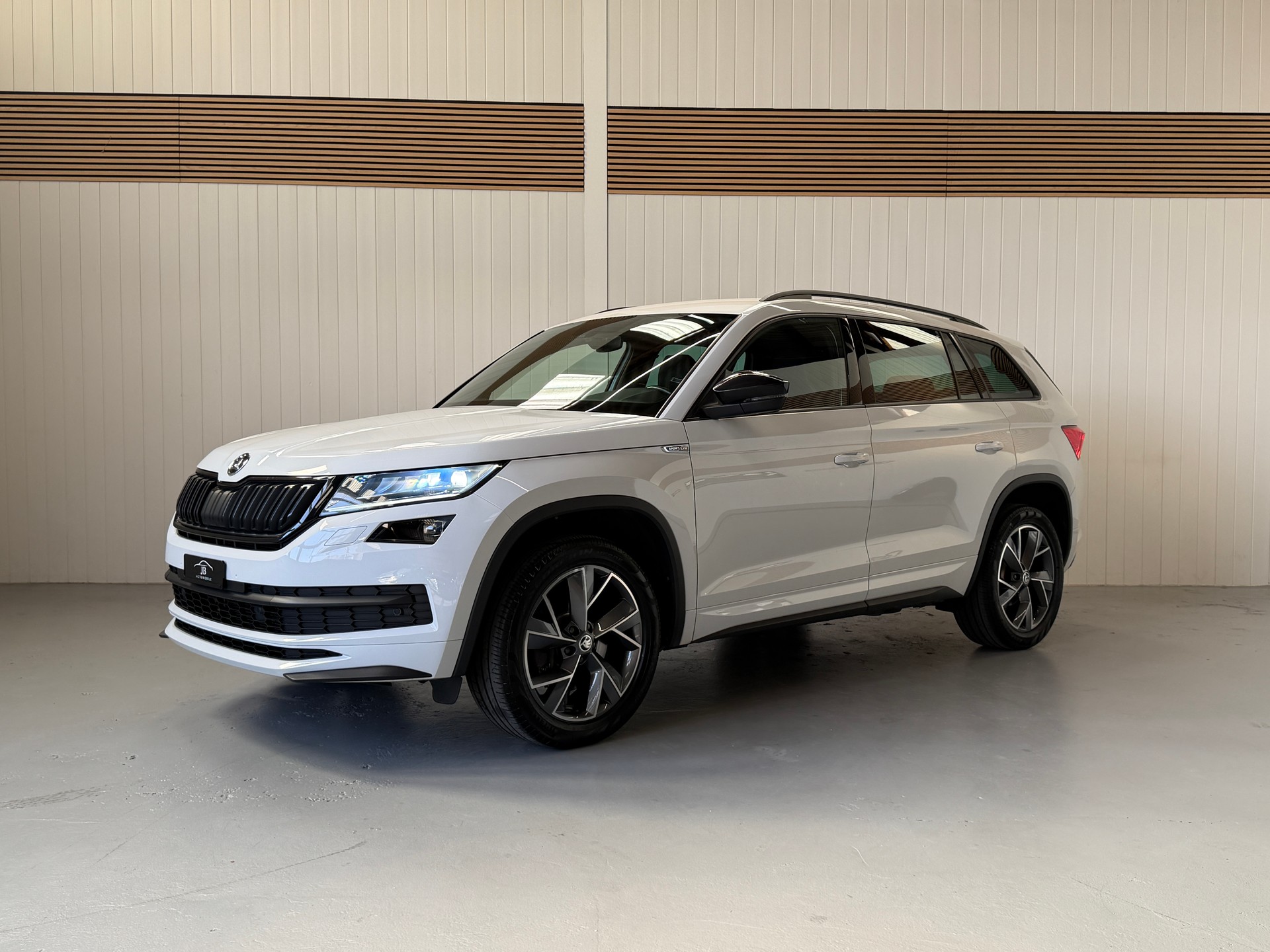SKODA Kodiaq 2.0 TDI CR Sport Line 4x4 DSG, ab MFK und Service, 7 Plätze