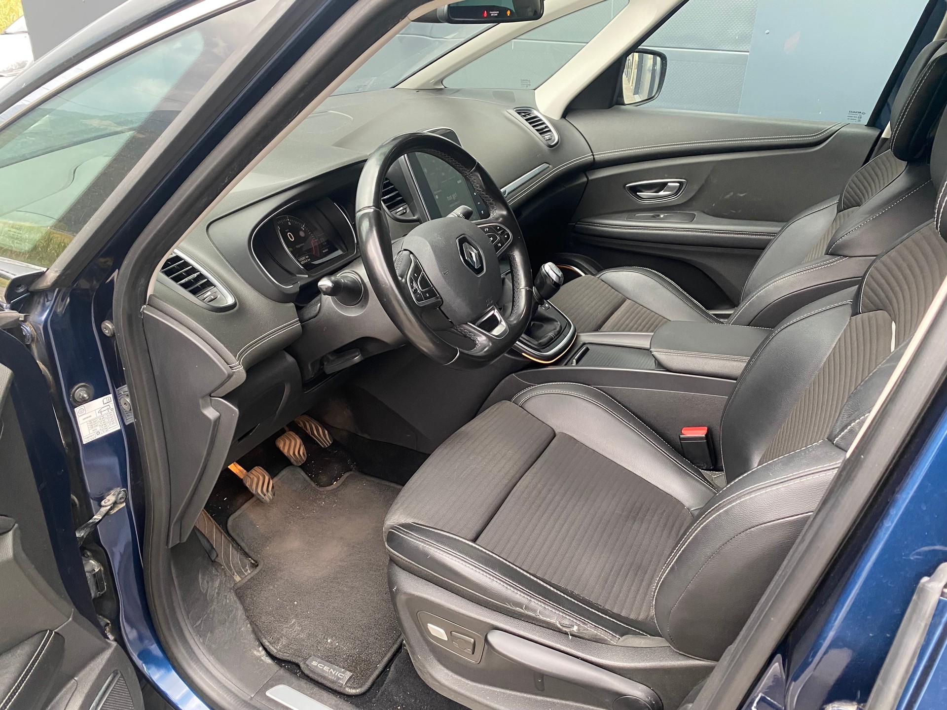 RENAULT Scénic 1.2 16V Turbo Bose-image-14