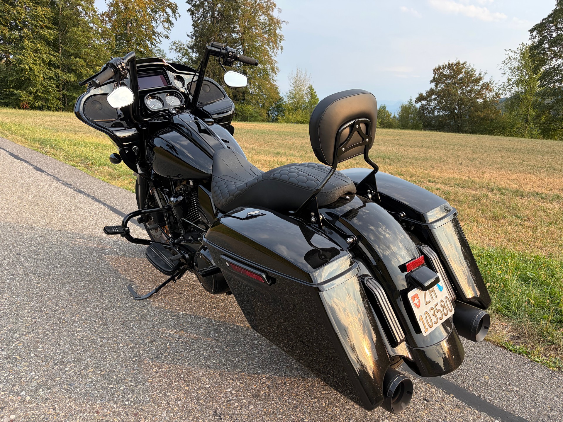 HARLEY-DAVIDSON FLTRXST Road Glide ST 117-image-8