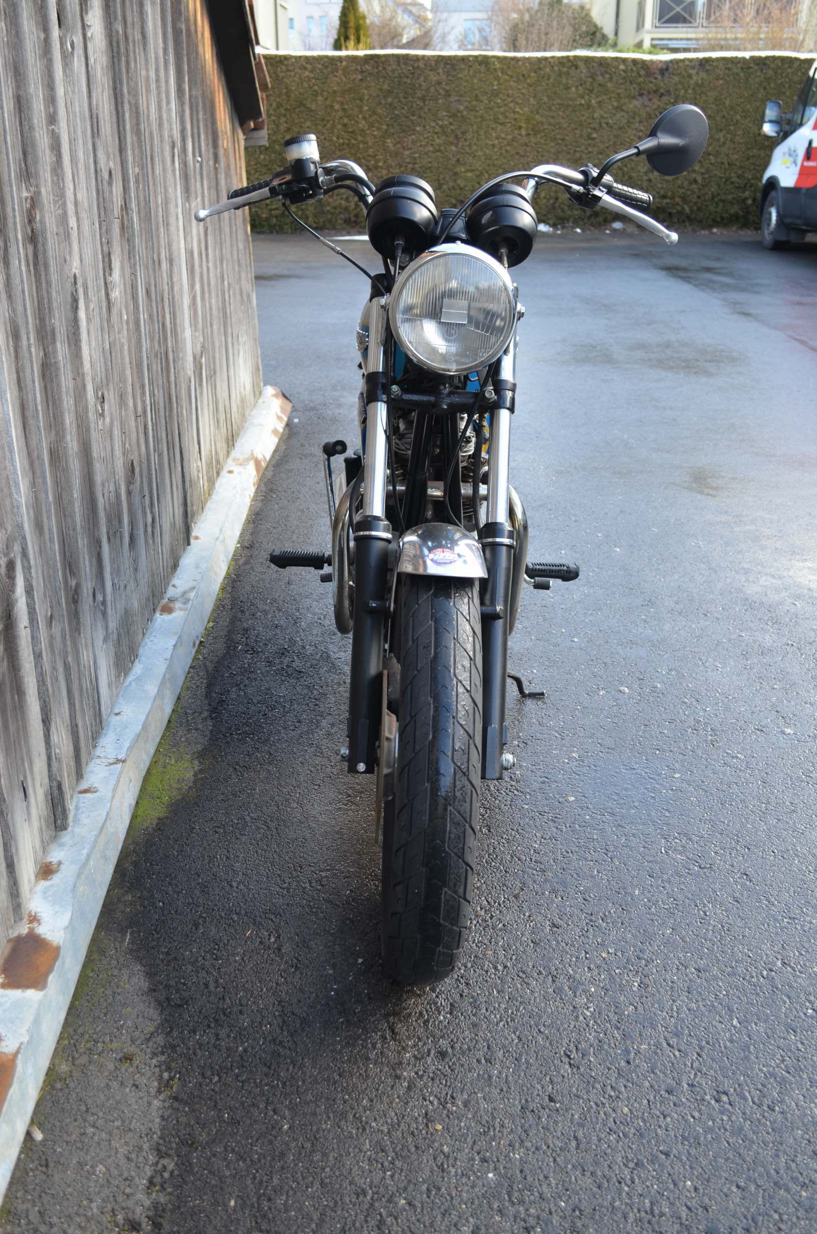 TRIUMPH Bonneville 750-image-3