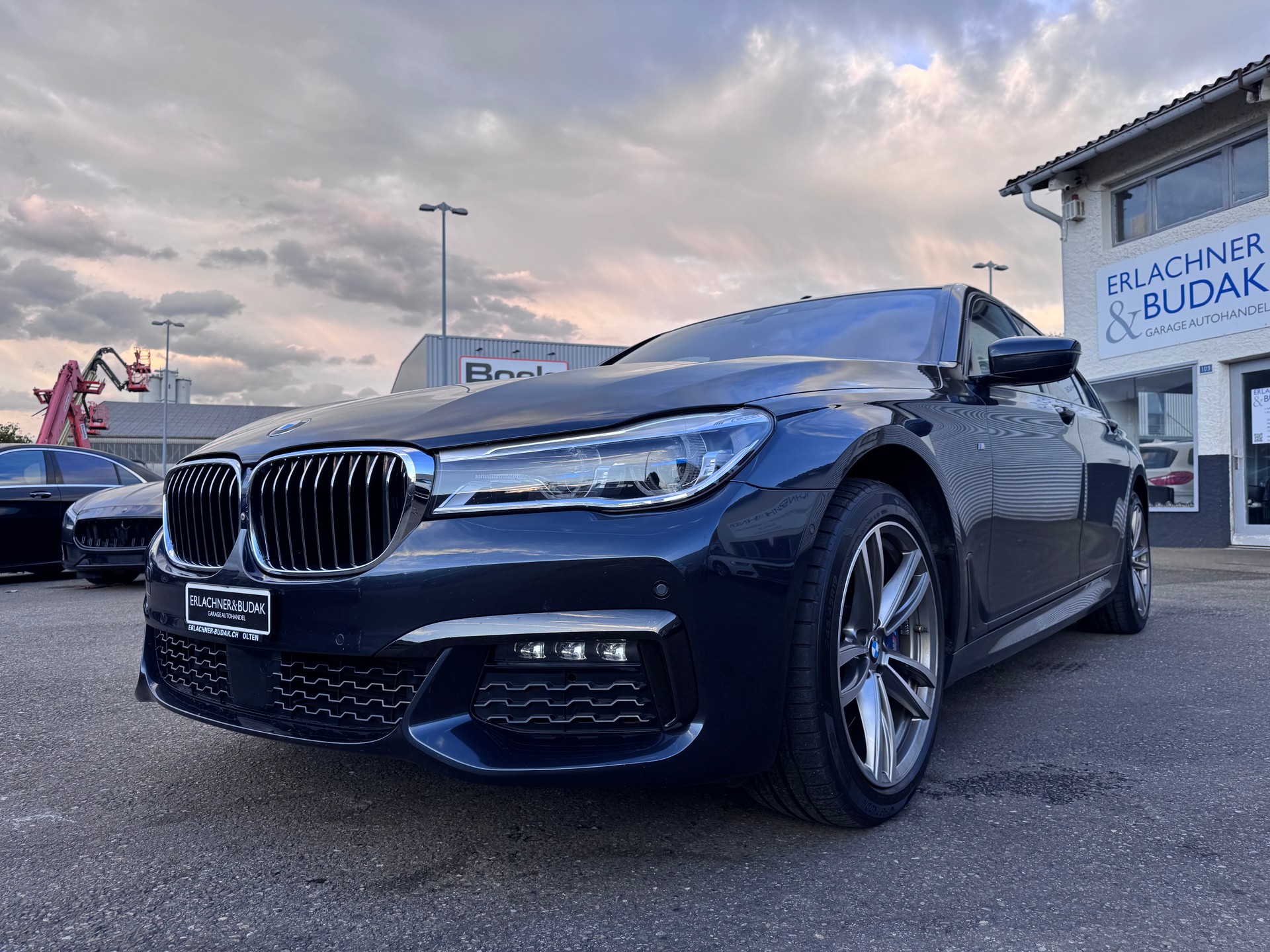BMW 730d xDrive Steptronic-showroom-element-1