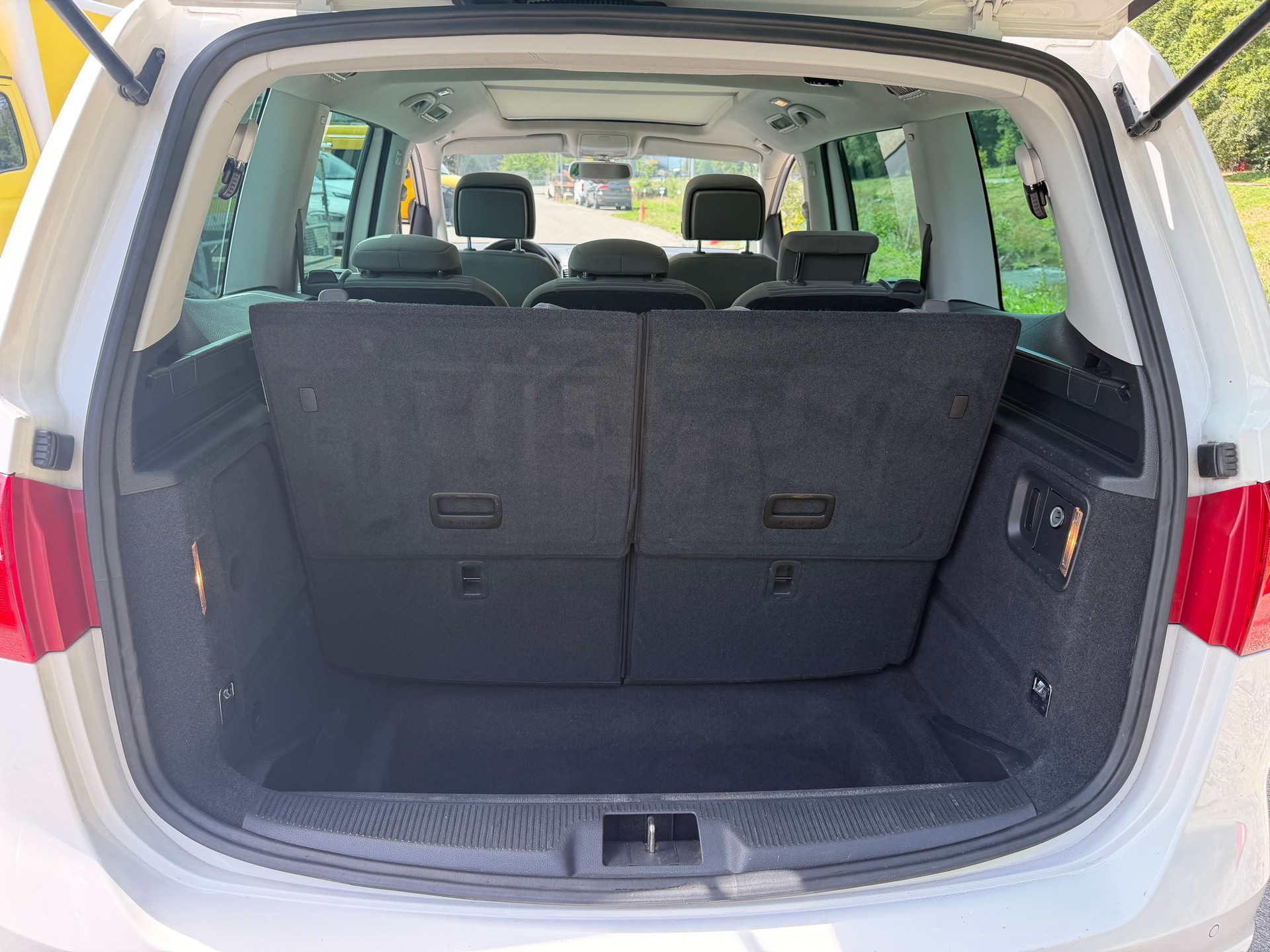 SEAT Alhambra 2.0 TDI Style Viva 4x4 * 7 Sitzplätze *-image-8