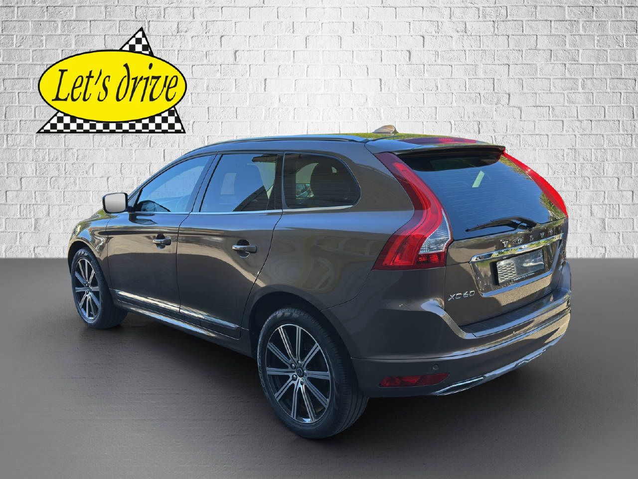 VOLVO XC60 2.4 D5 Executive Plus-showroom-element-3