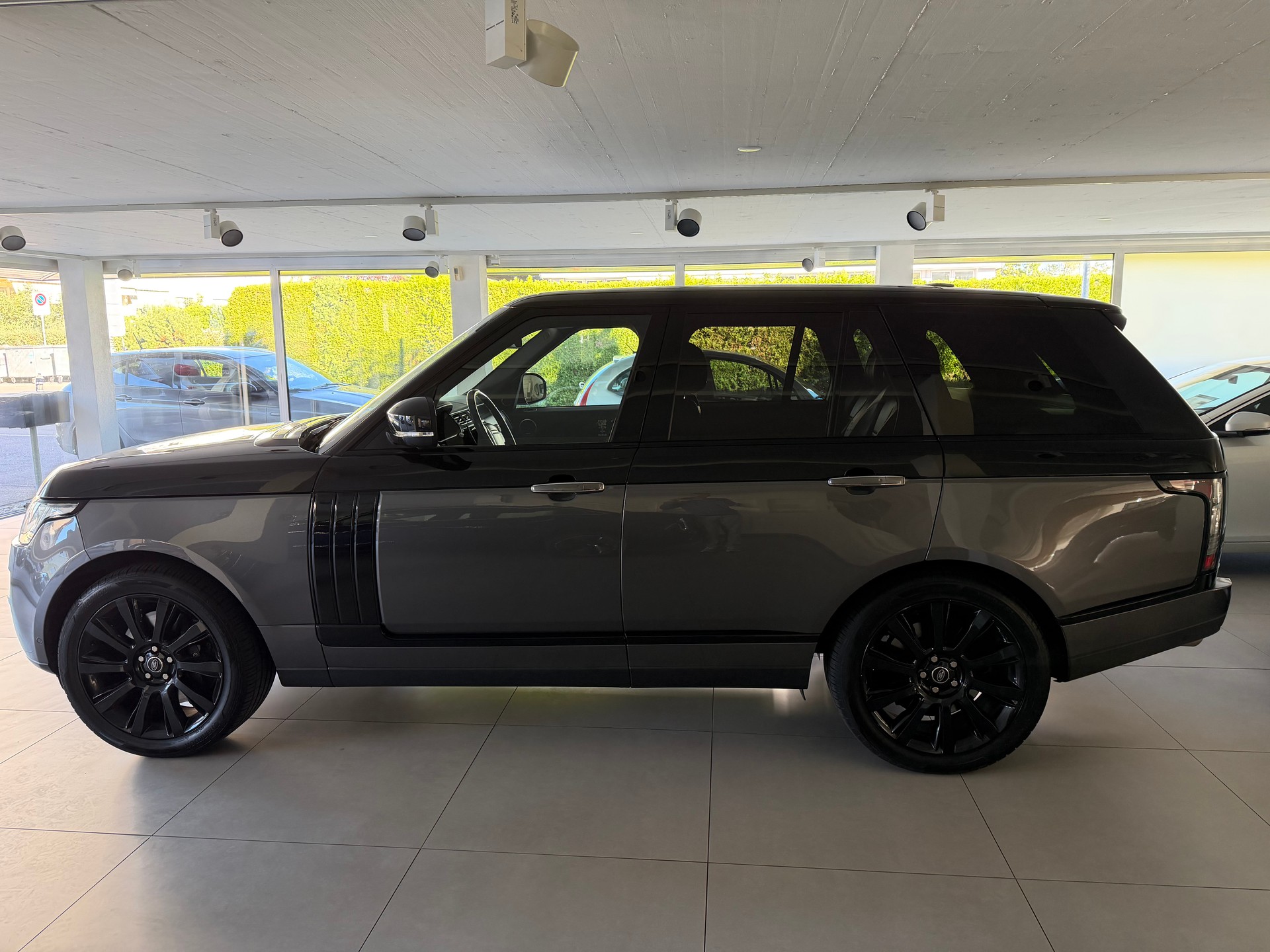 LAND ROVER Range Rover 5.0 V8 SC SV Autobiography Automatic-image-4