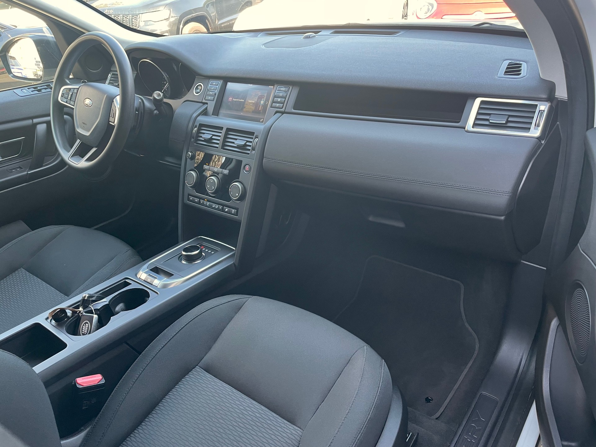 LAND ROVER Discovery Sport 2.0 TD4 Pure AT9-image-11