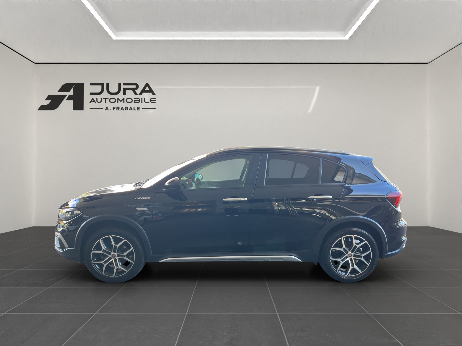 FIAT Tipo 1.5 Hybrid Cross-image-3