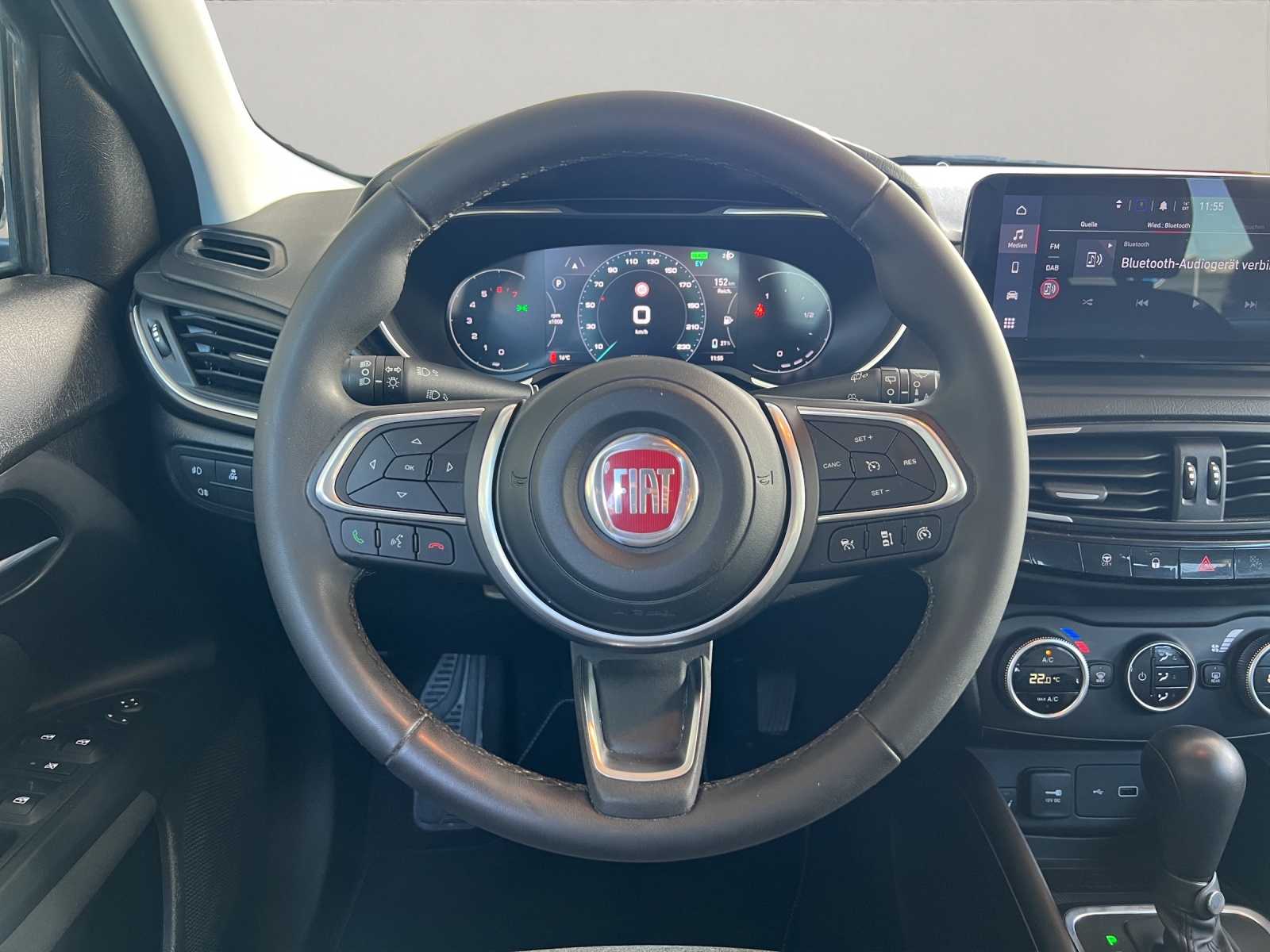 FIAT Tipo 1.5 Hybrid Cross-image-10
