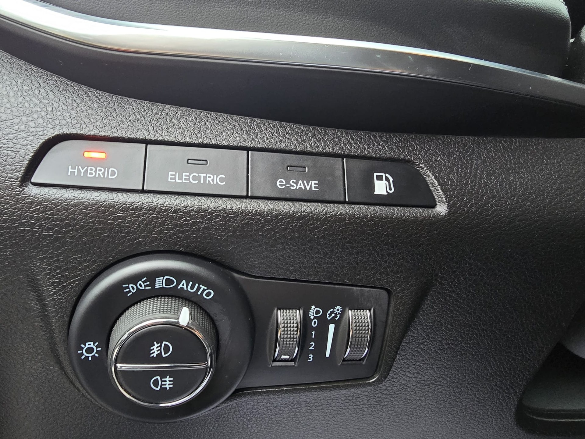 JEEP Compass 1.3 PHEV S AWD 4xe 240 PS Automatik-image-17