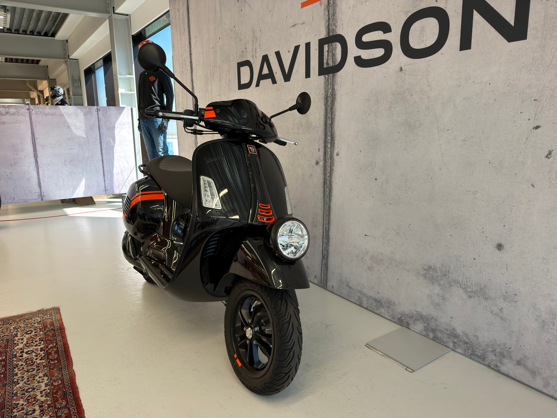 PIAGGIO Vespa GTV 300-image-1