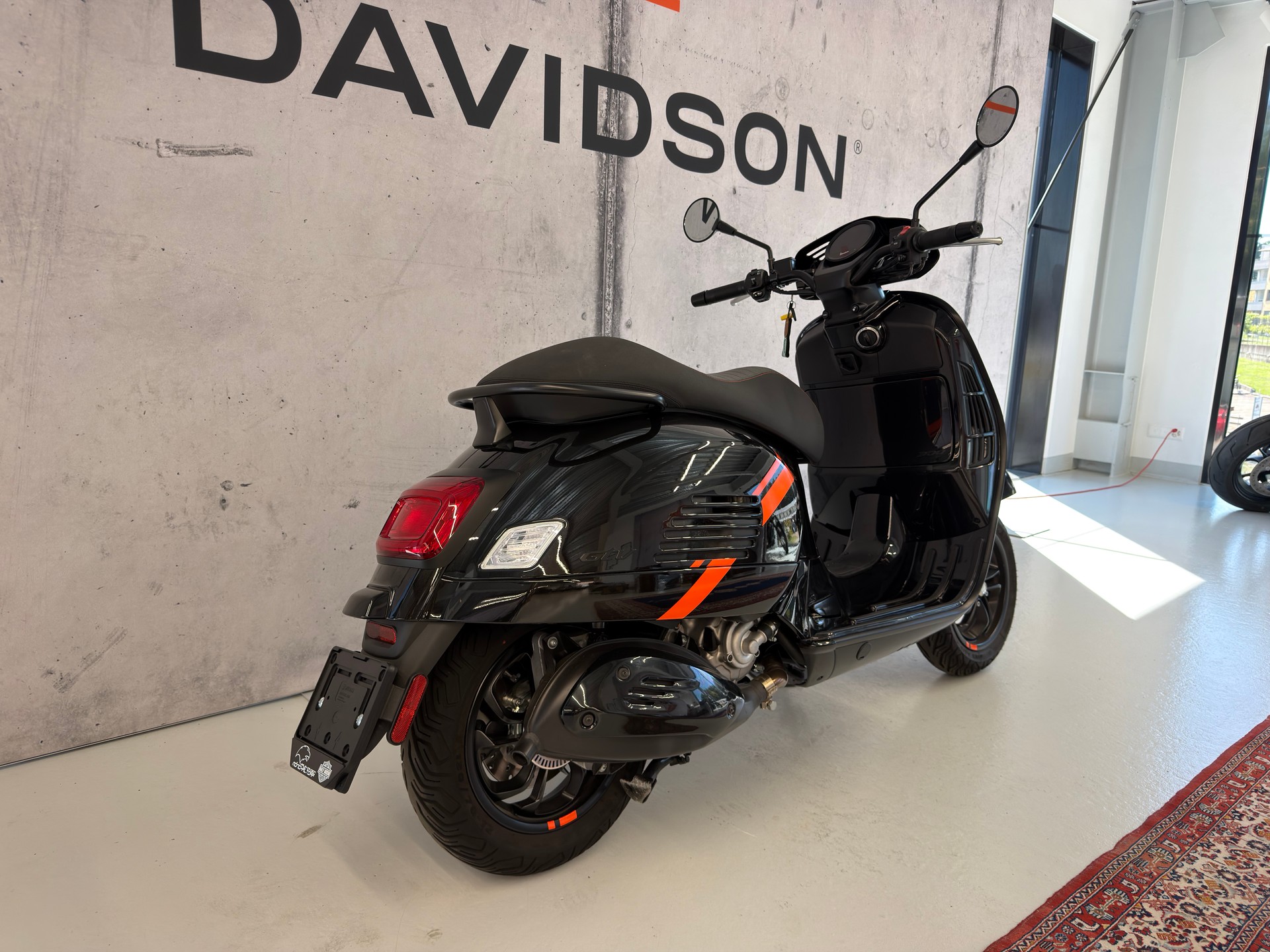 PIAGGIO Vespa GTV 300-image-2