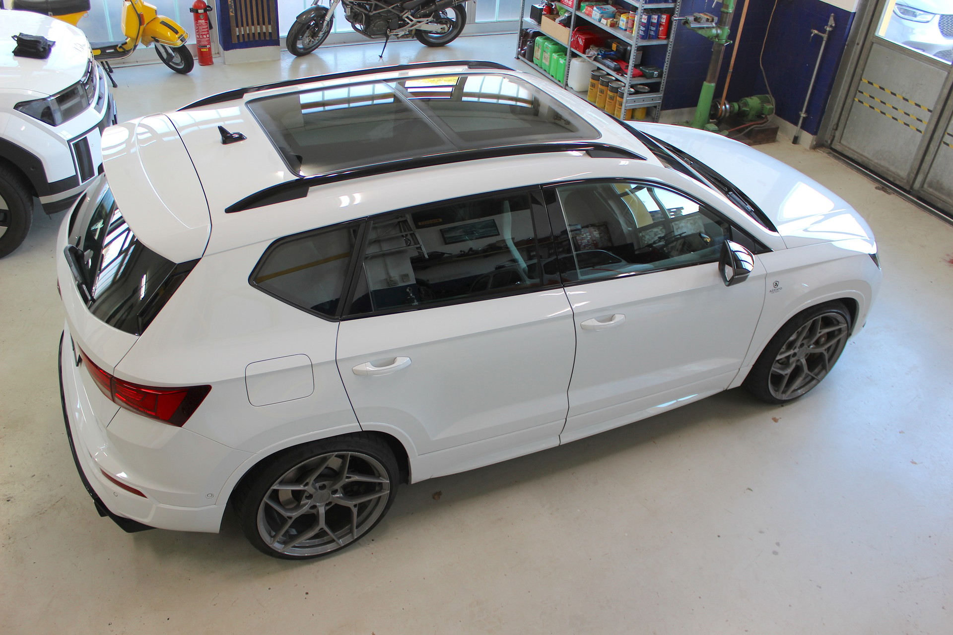 CUPRA Ateca 2.0TSI 4Drive DSG 💥 TOP Ausstattung inkl. AHK 💥 Garantie 💥 Lieferung möglich-showroom-element-3