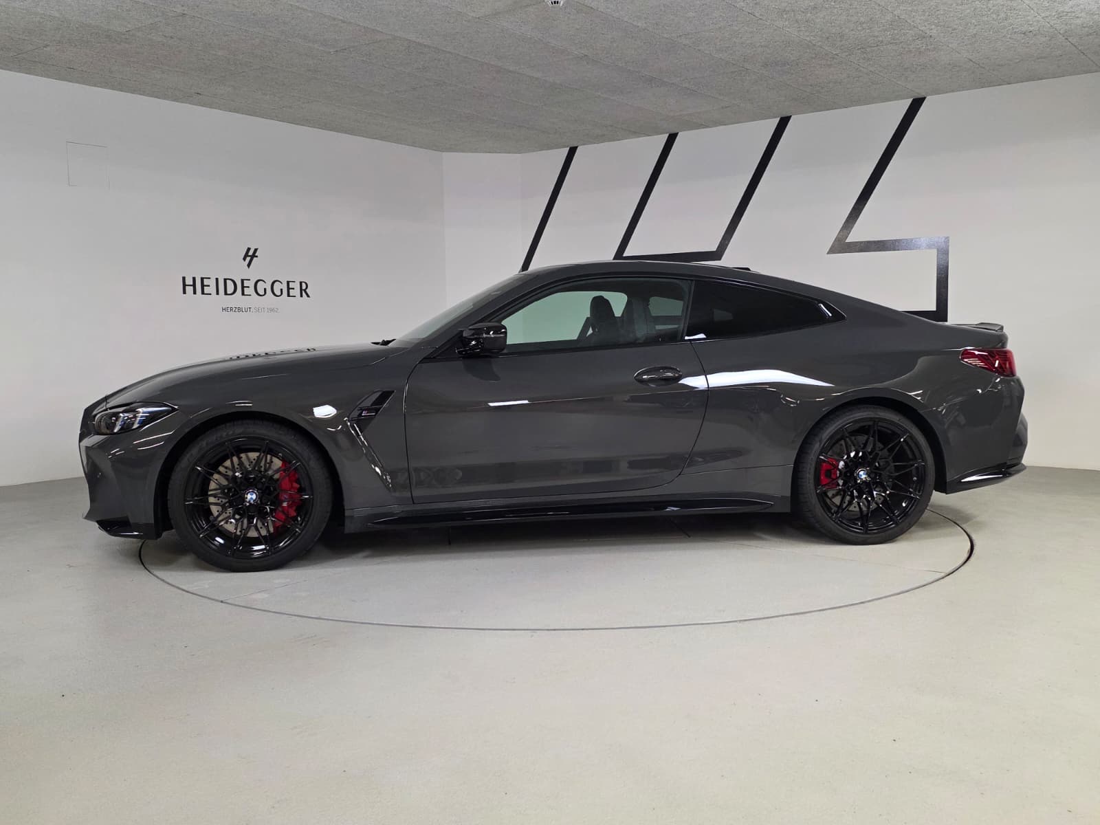 BMW M4 Coupé Competition M xDrive-showroom-element-1