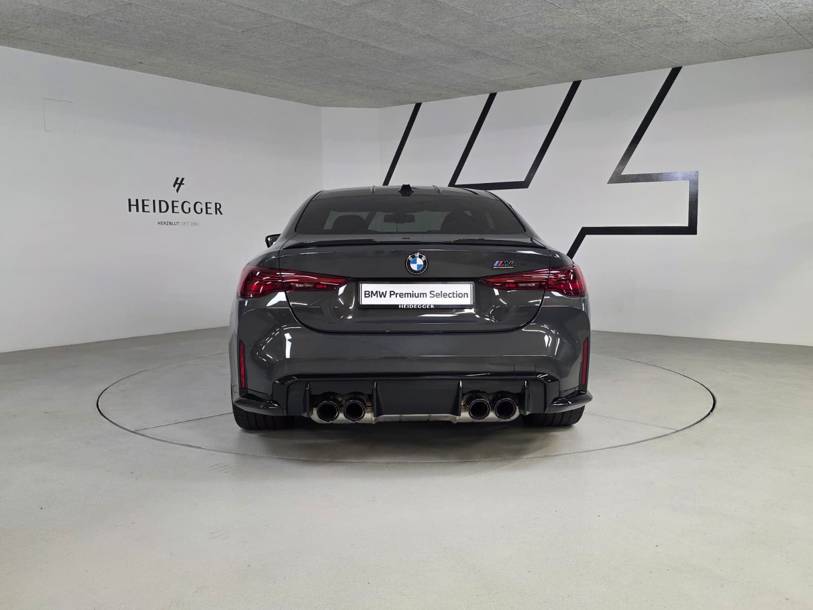 BMW M4 Coupé Competition M xDrive-showroom-element-3