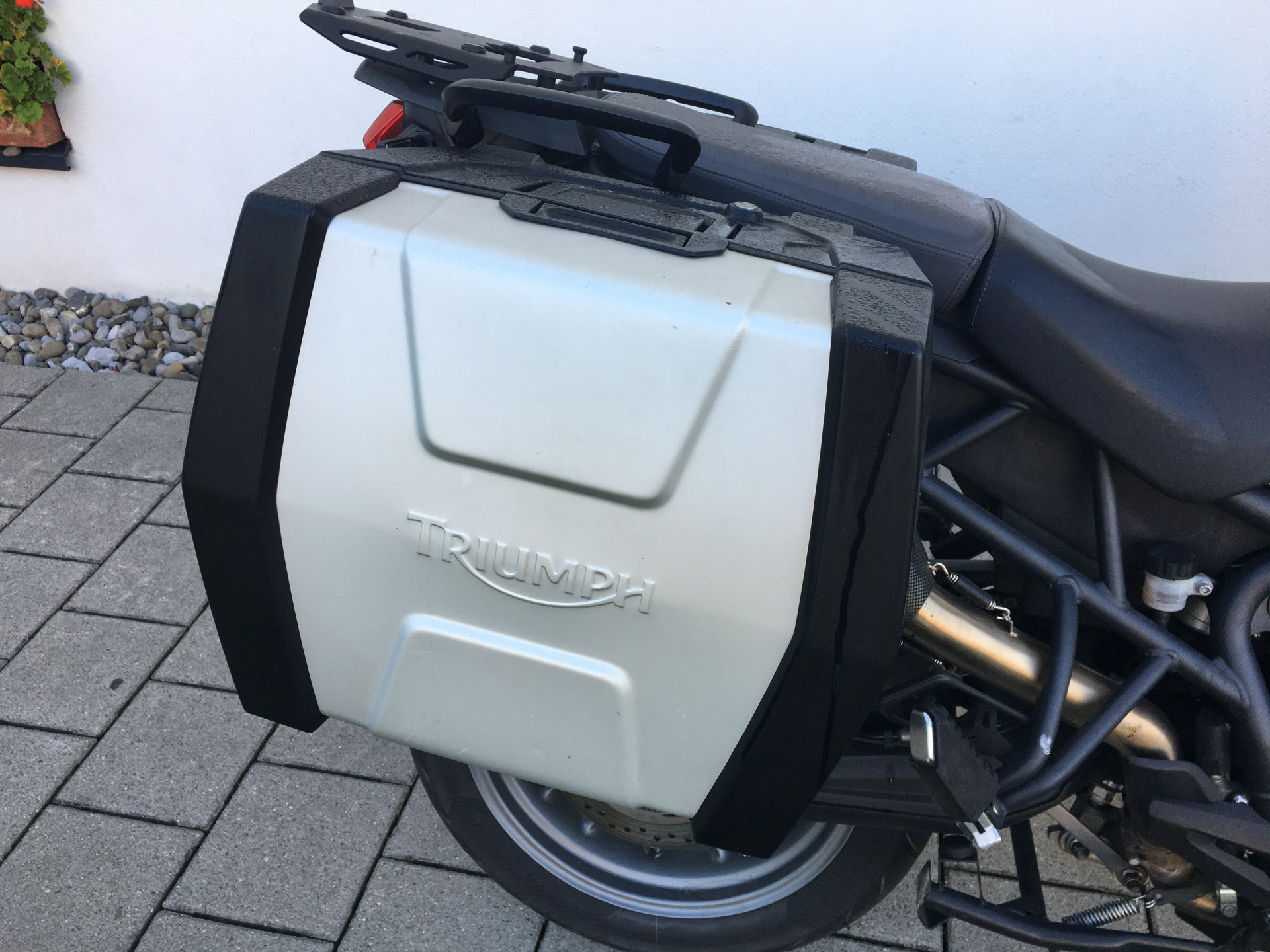 TRIUMPH Tiger 800-image-6