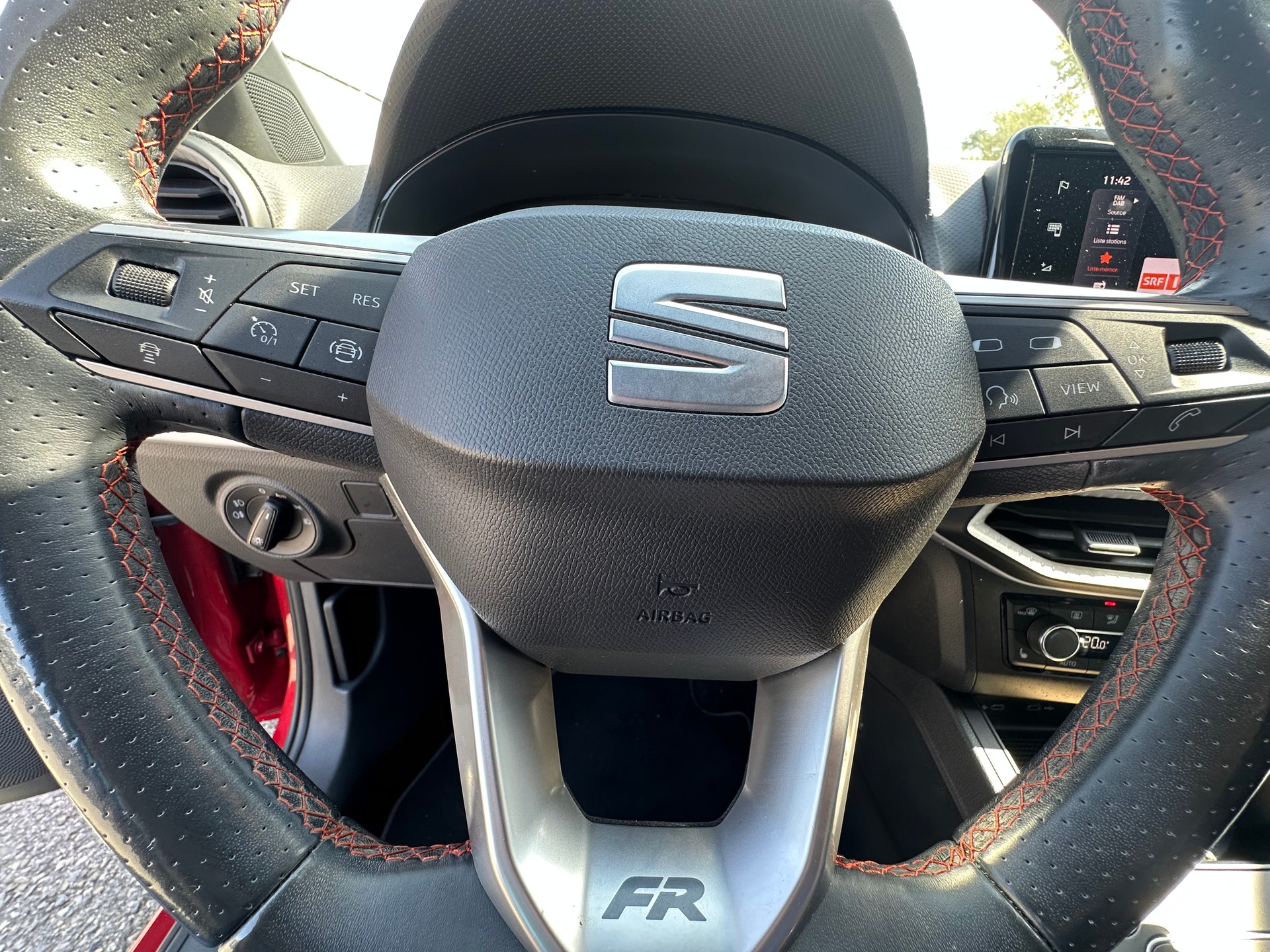 SEAT Ibiza 1.0 EcoTSI Hola FR DSG-image-20