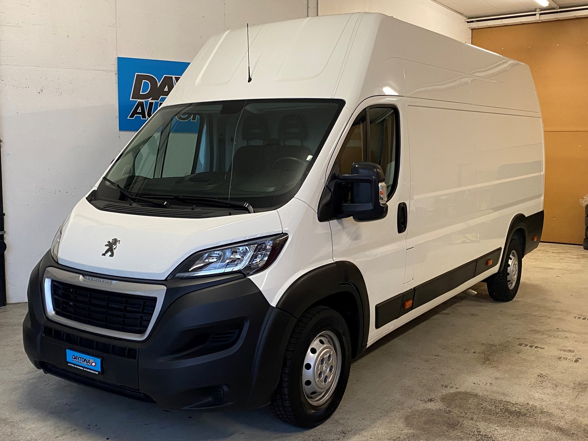 PEUGEOT Boxer 2.2 HDI 435 Premium L4H3