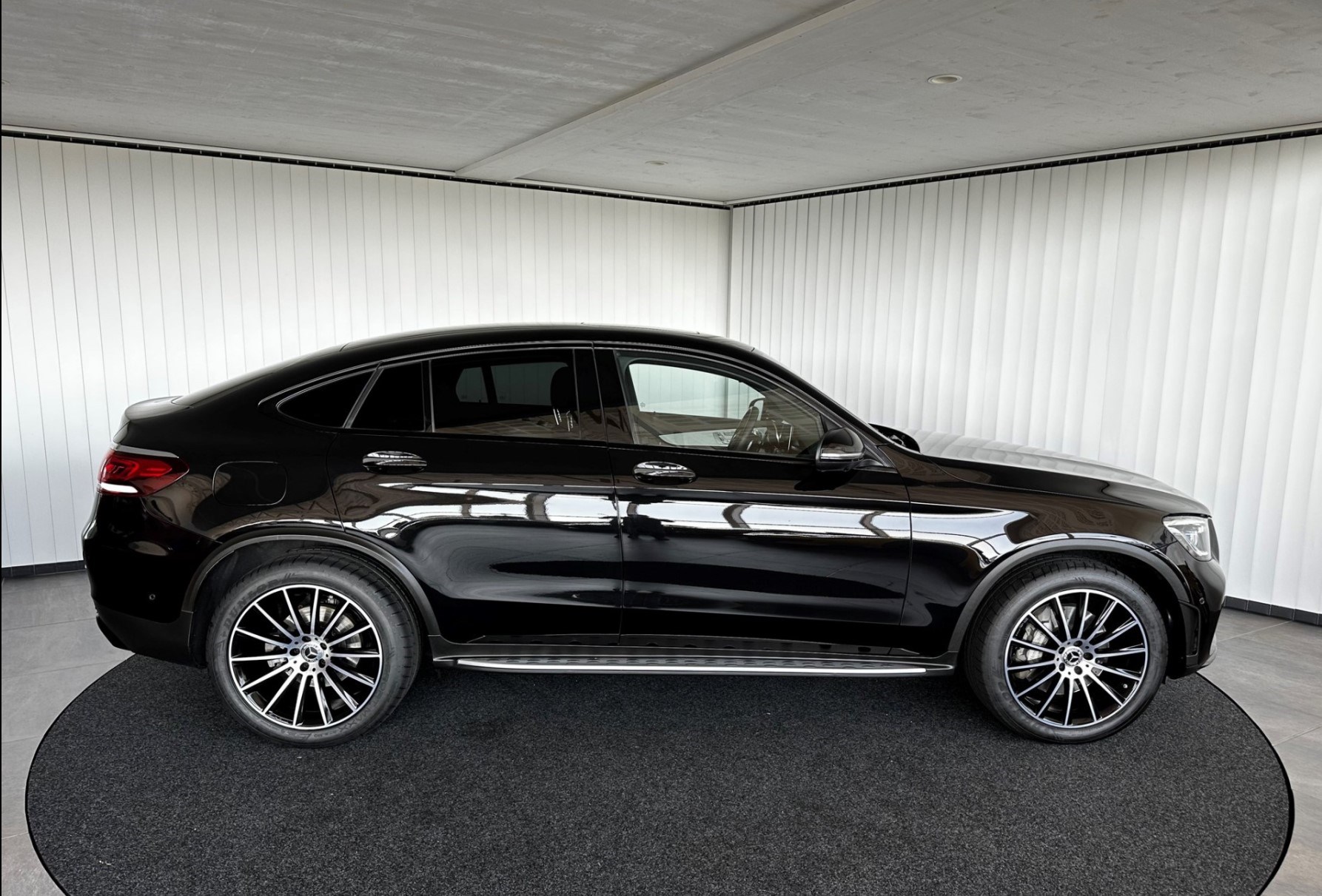 MERCEDES-BENZ GLC Coupé 400 d AMG Line 4Matic 9G-Tronic-image-2