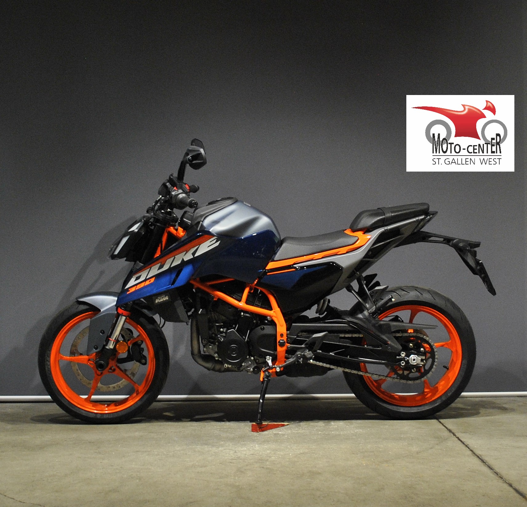 KTM 390 Duke-image-2