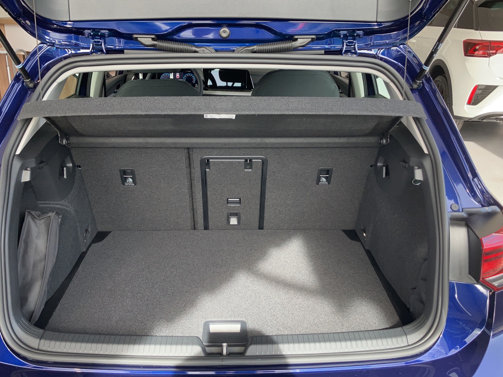 VW Golf 1.0 eTSI mHEV ACTLife DSG-image-8