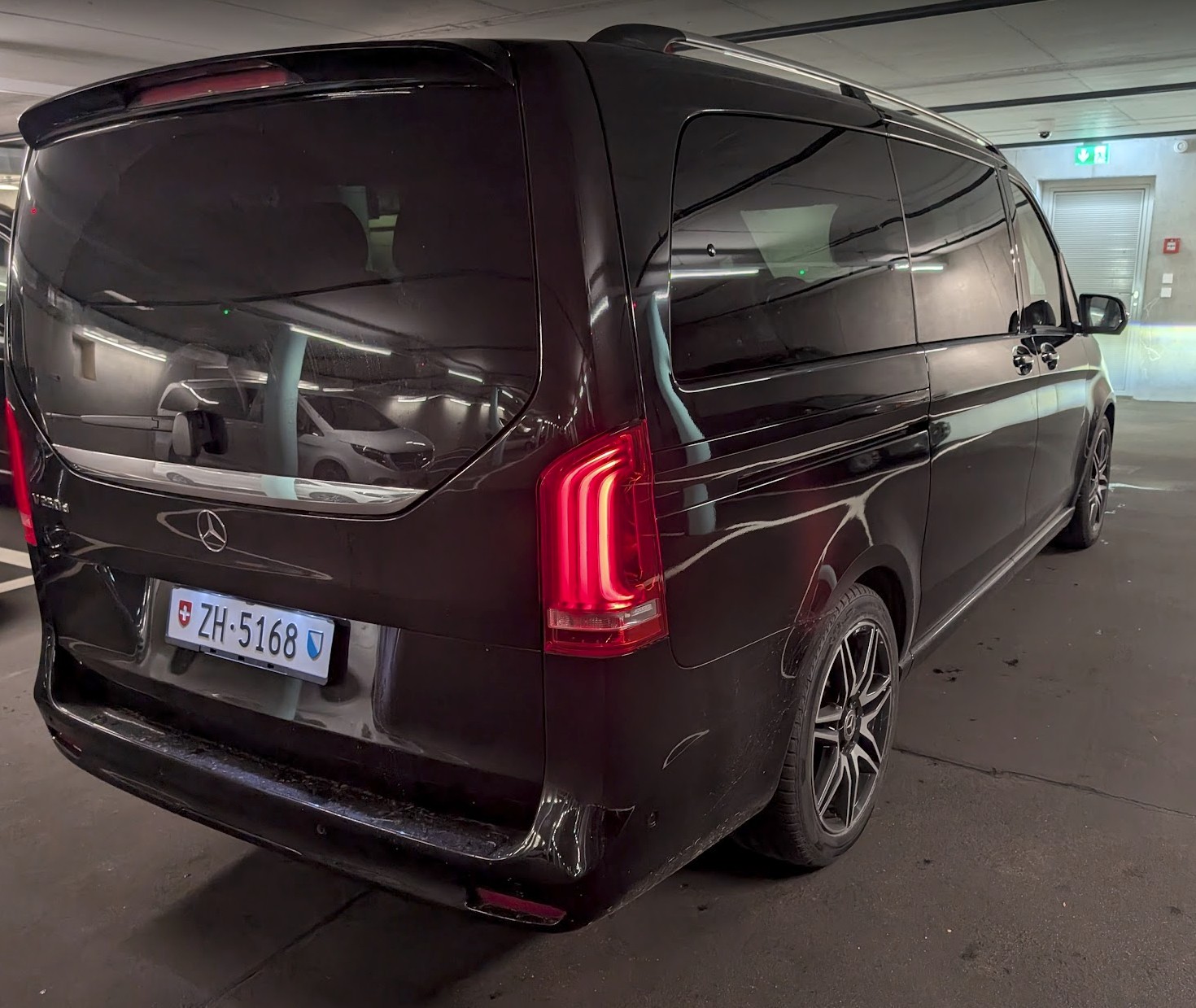 MERCEDES-BENZ V 250 d lang Exclusive 9G-Tronic AMG-image-1