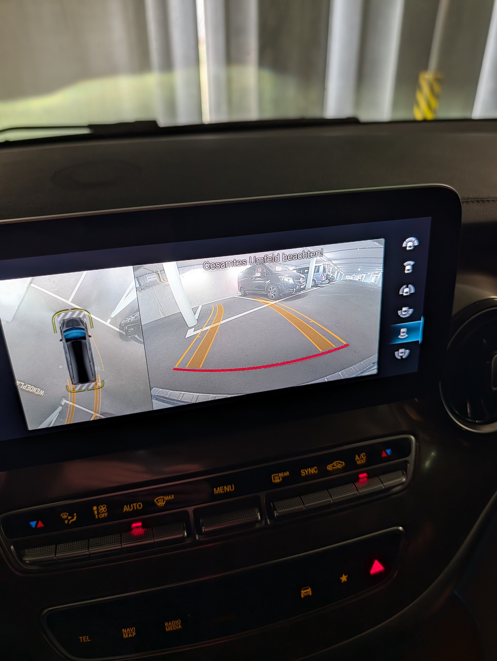 MERCEDES-BENZ V 250 d lang Exclusive 9G-Tronic AMG-image-19