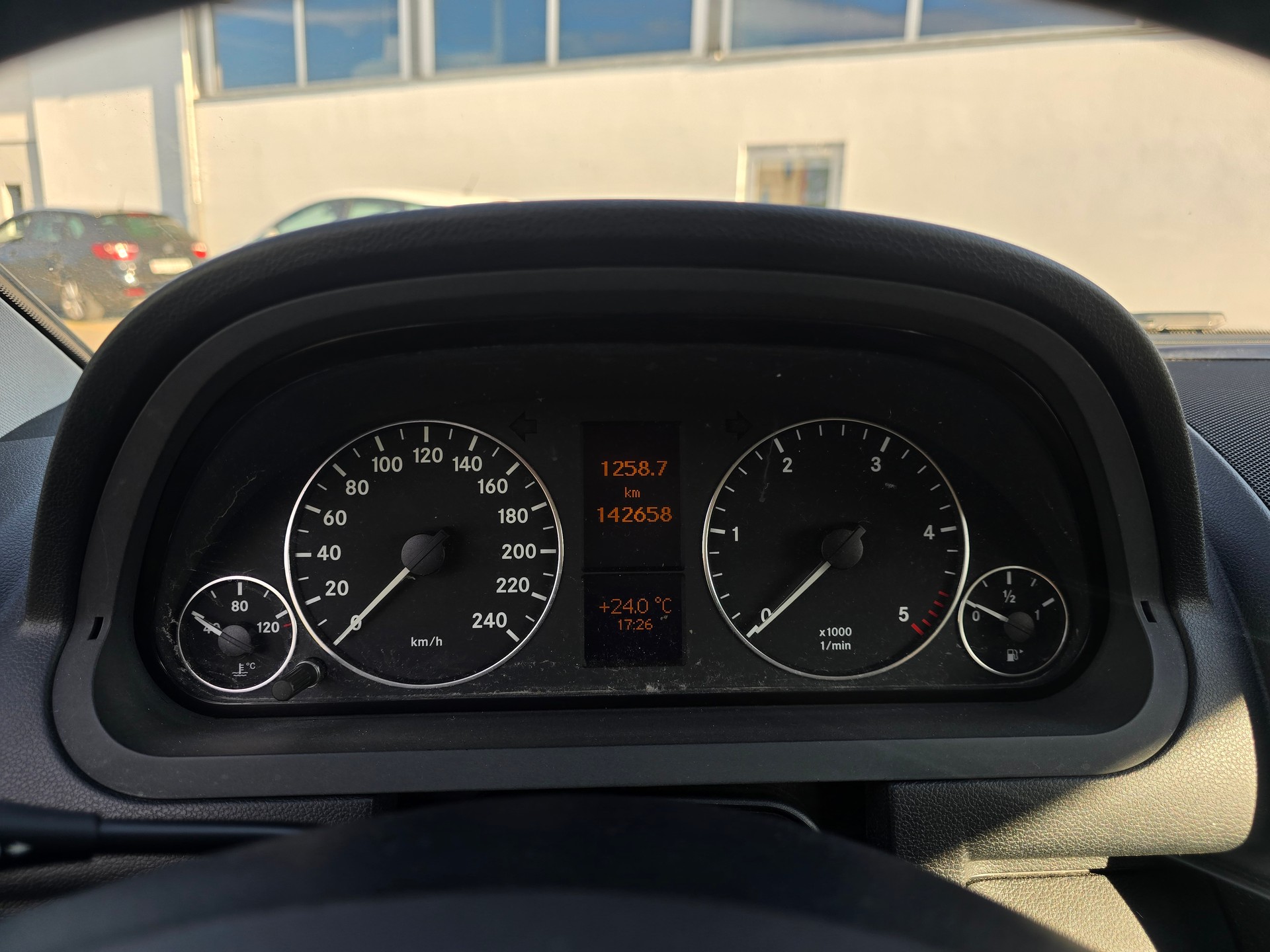 MERCEDES-BENZ A 160 CDI Elégance Autotronic-image-13